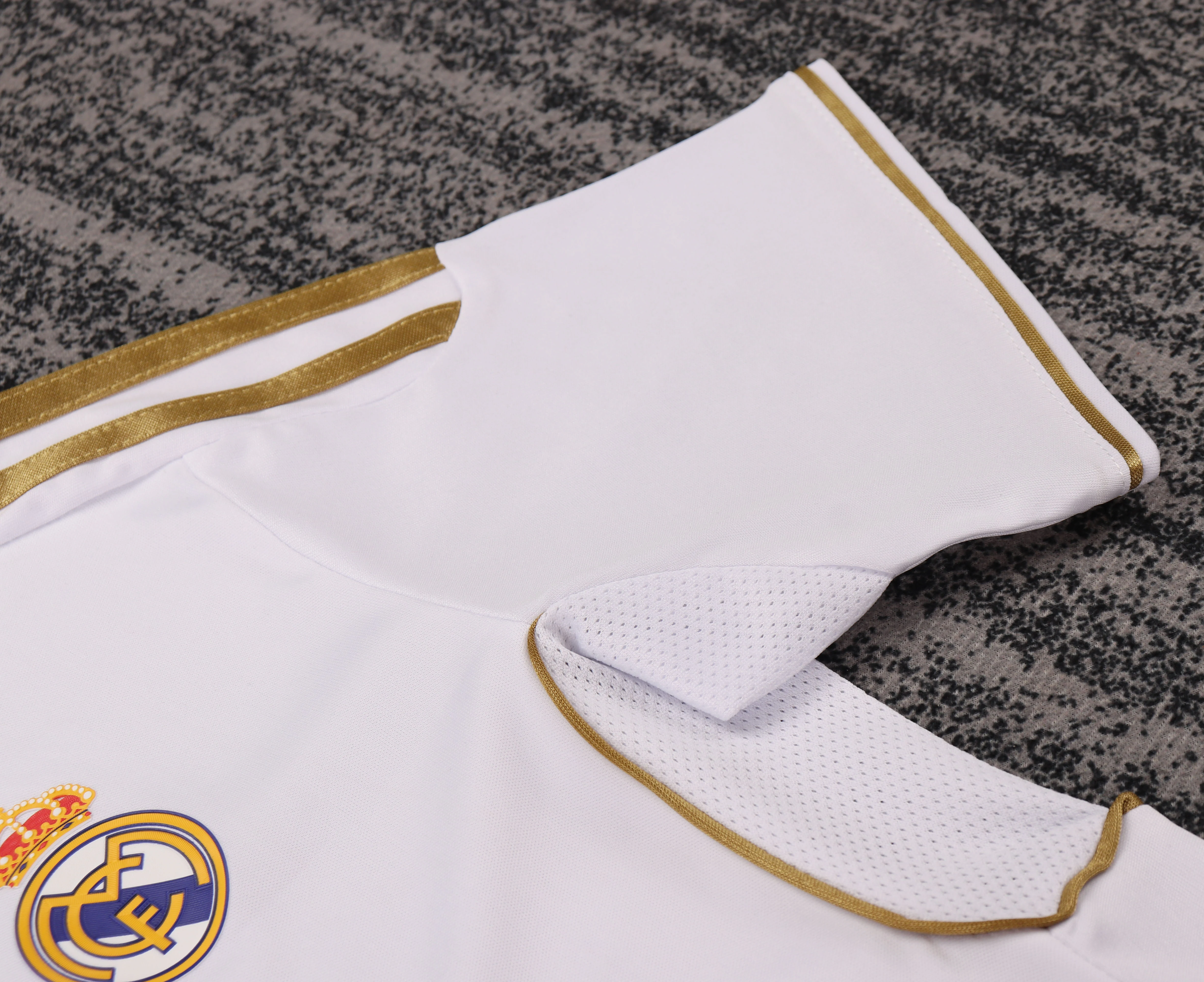 2011-12 Real Madrid Home Retro Shirt - Kids Sizes view 13