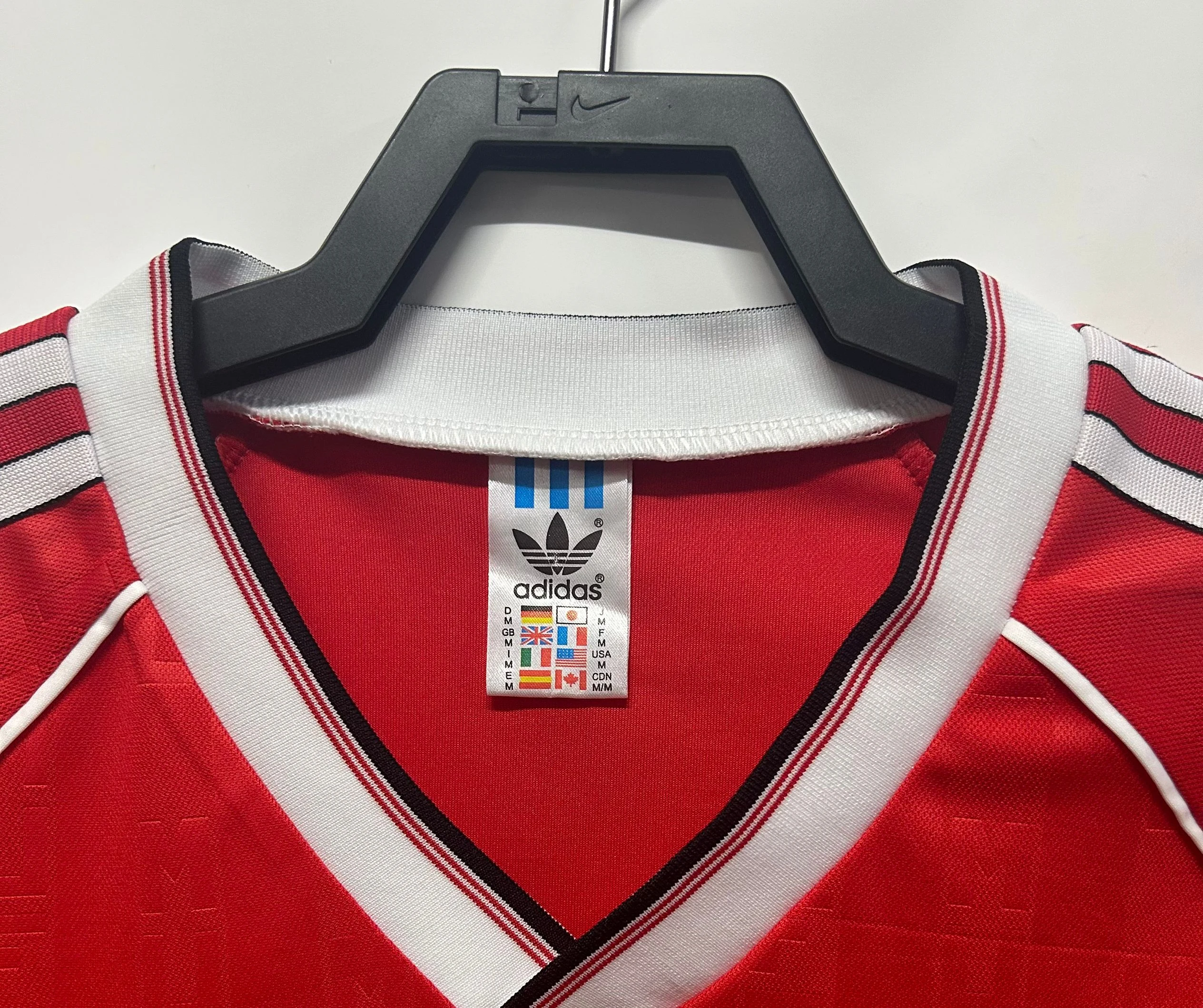 1998-90 Manchester United Home Retro Jersey view 7