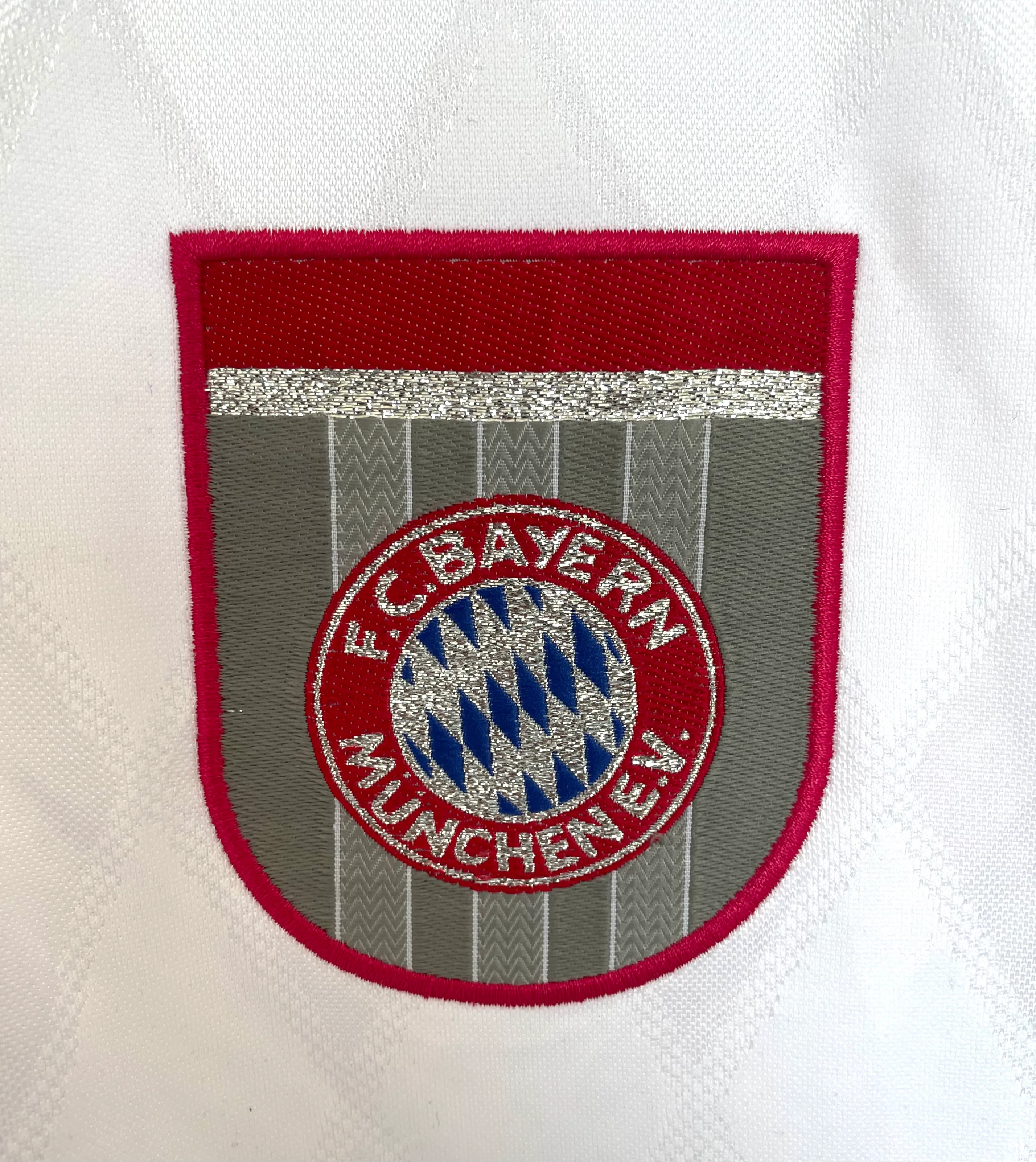 1997-98 Bayern Munich Away Retro Jersey view 10