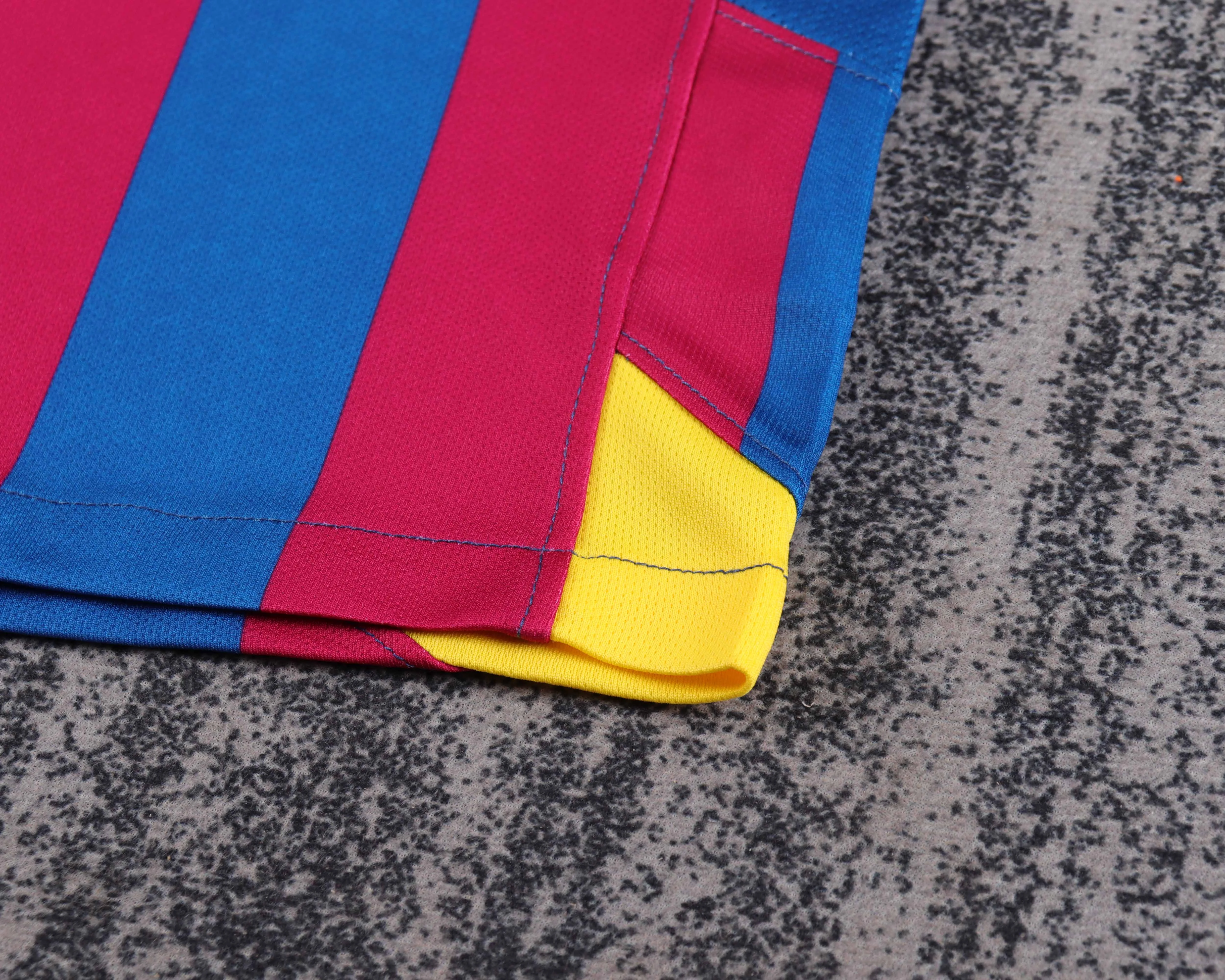 2005-06 Barcelona Home Edition Retro Shirt - Kids Size view 9