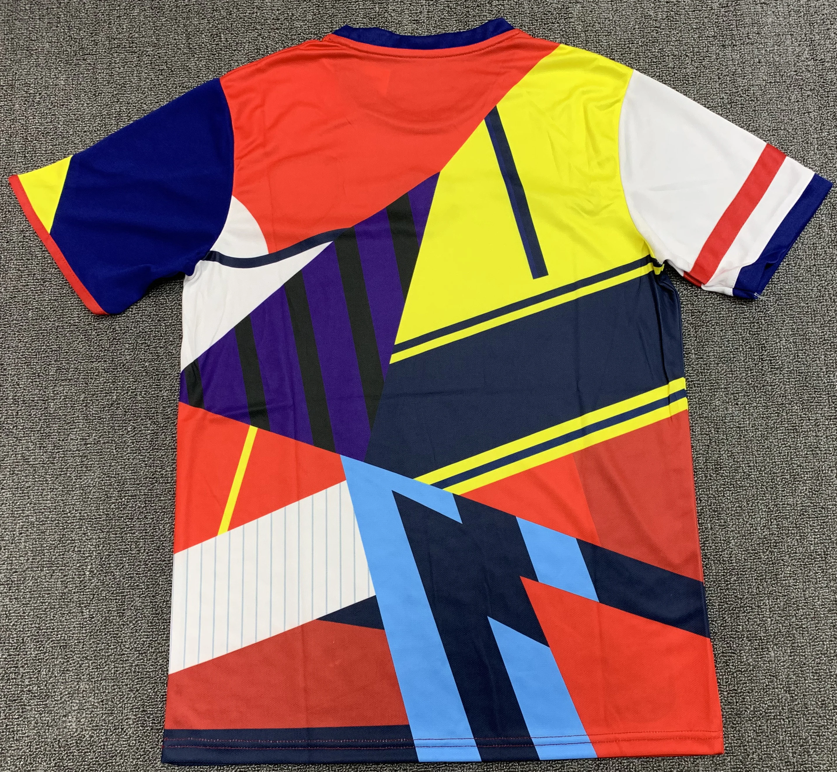 2014 Arsenal commemorative retro jersey view 2
