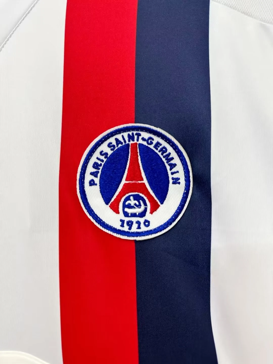 2002-03 Paris retro away jersey view 8