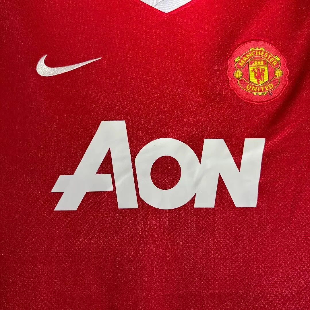 2010-11 Manchester United Home Retro Shirt view 7