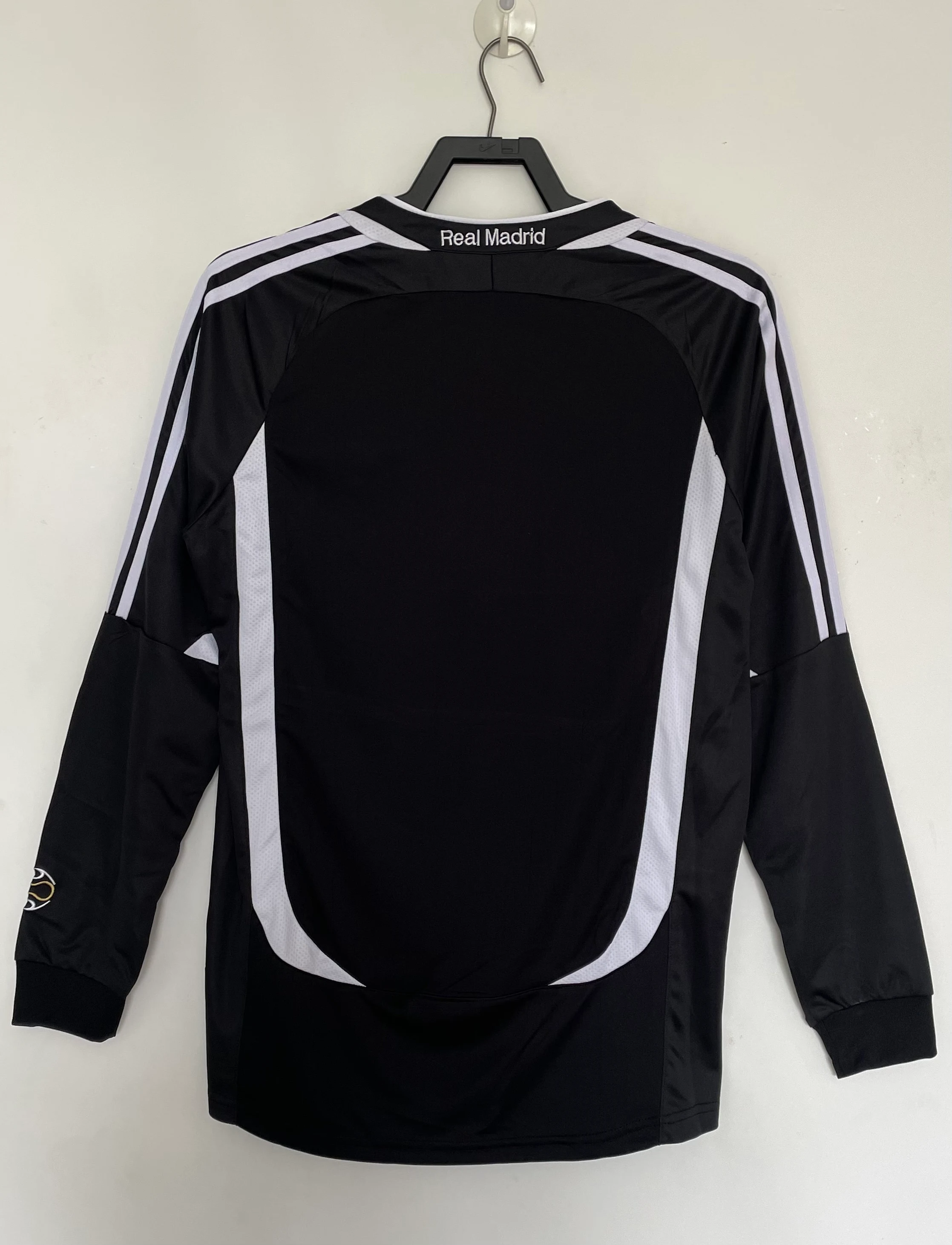 2006-07 Real Madrid Second Away Retro Long-Sleeve Jersey view 2