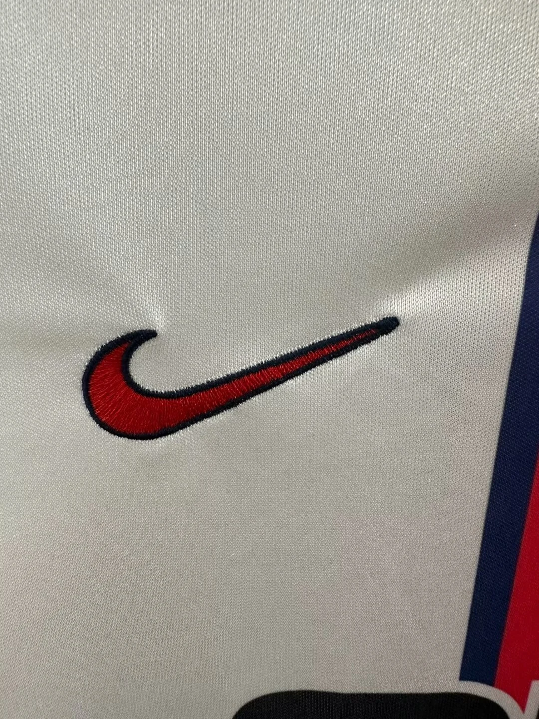 1998-99 Paris retro away jersey view 7