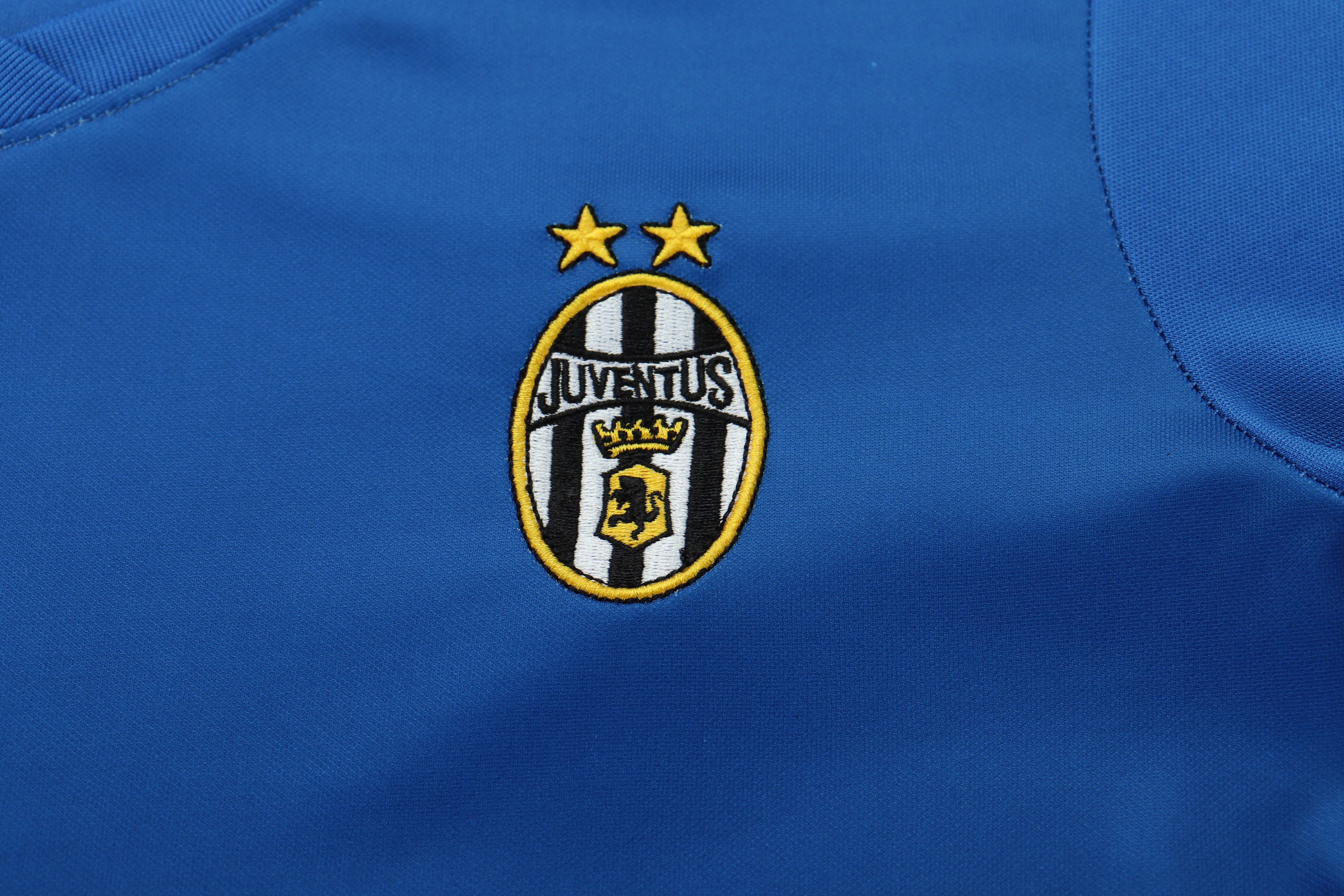 1999-00 Juventus Away Retro Jersey - Children's view 4