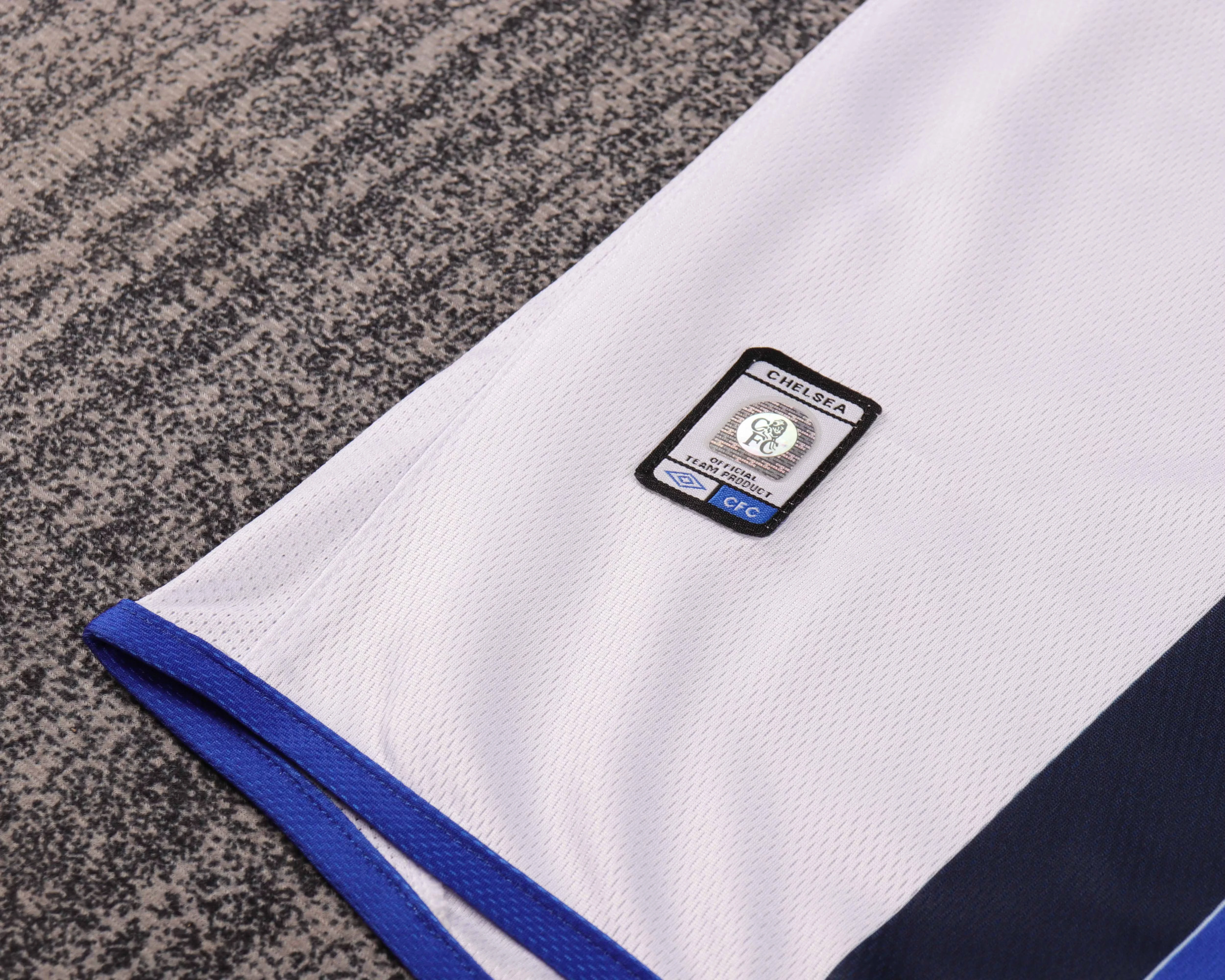 2003-05 Chelsea Away Retro Shirt - Kids Sizes view 9