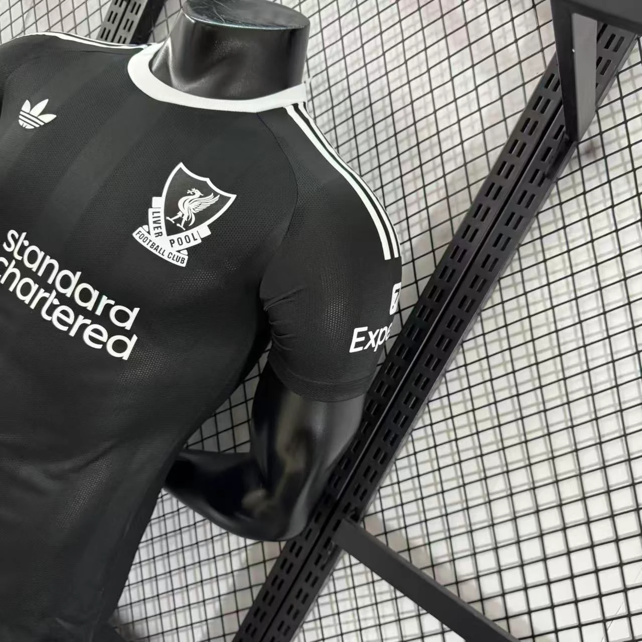 2025-26 Liverpool Black Goalkeeper Jersey - Player Version view 4