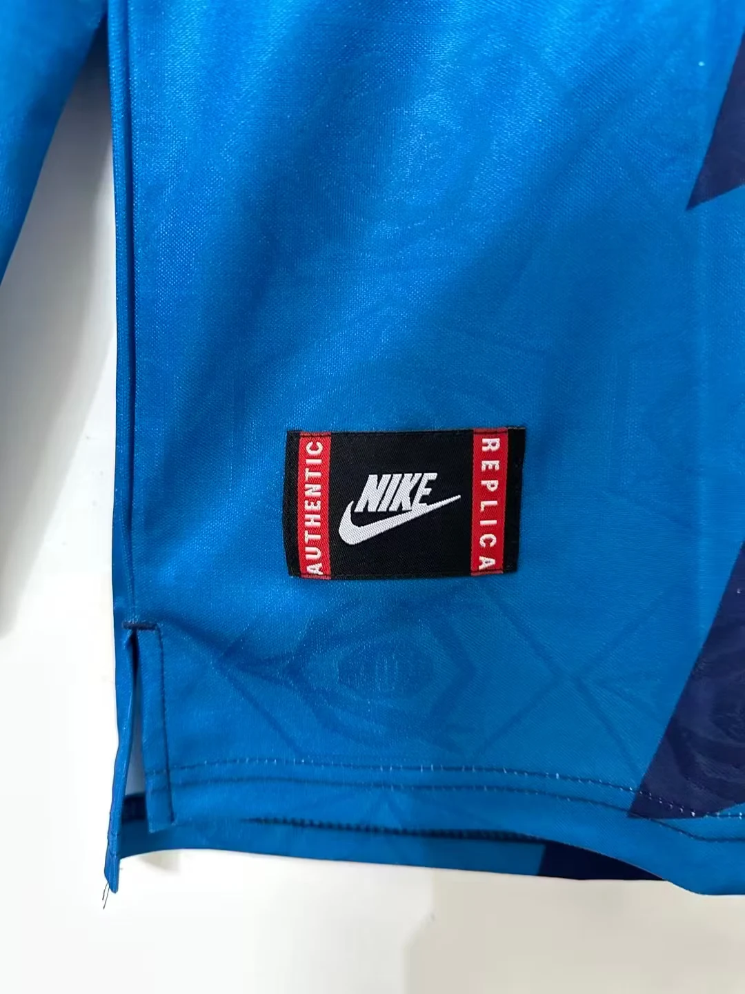 1995-96 Arsenal Away Long Sleeve Retro Shirt view 3
