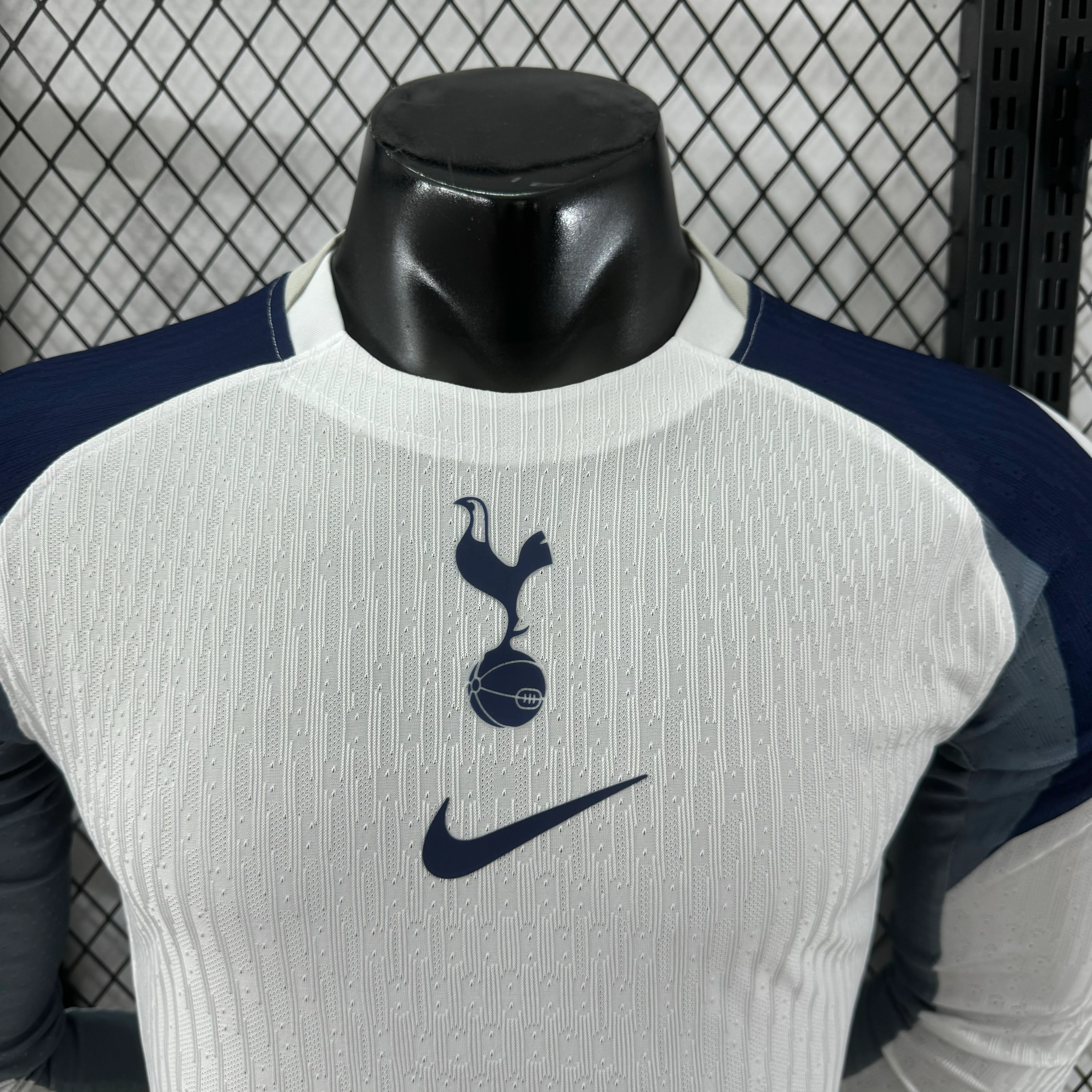 2025-26 Tottenham Hotspur Home Long-Sleeve Jersey – Player Version view 3