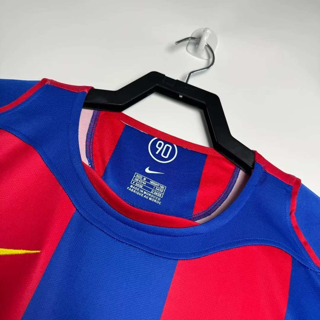 2004-05 Barcelona Home Retro Jersey view 6