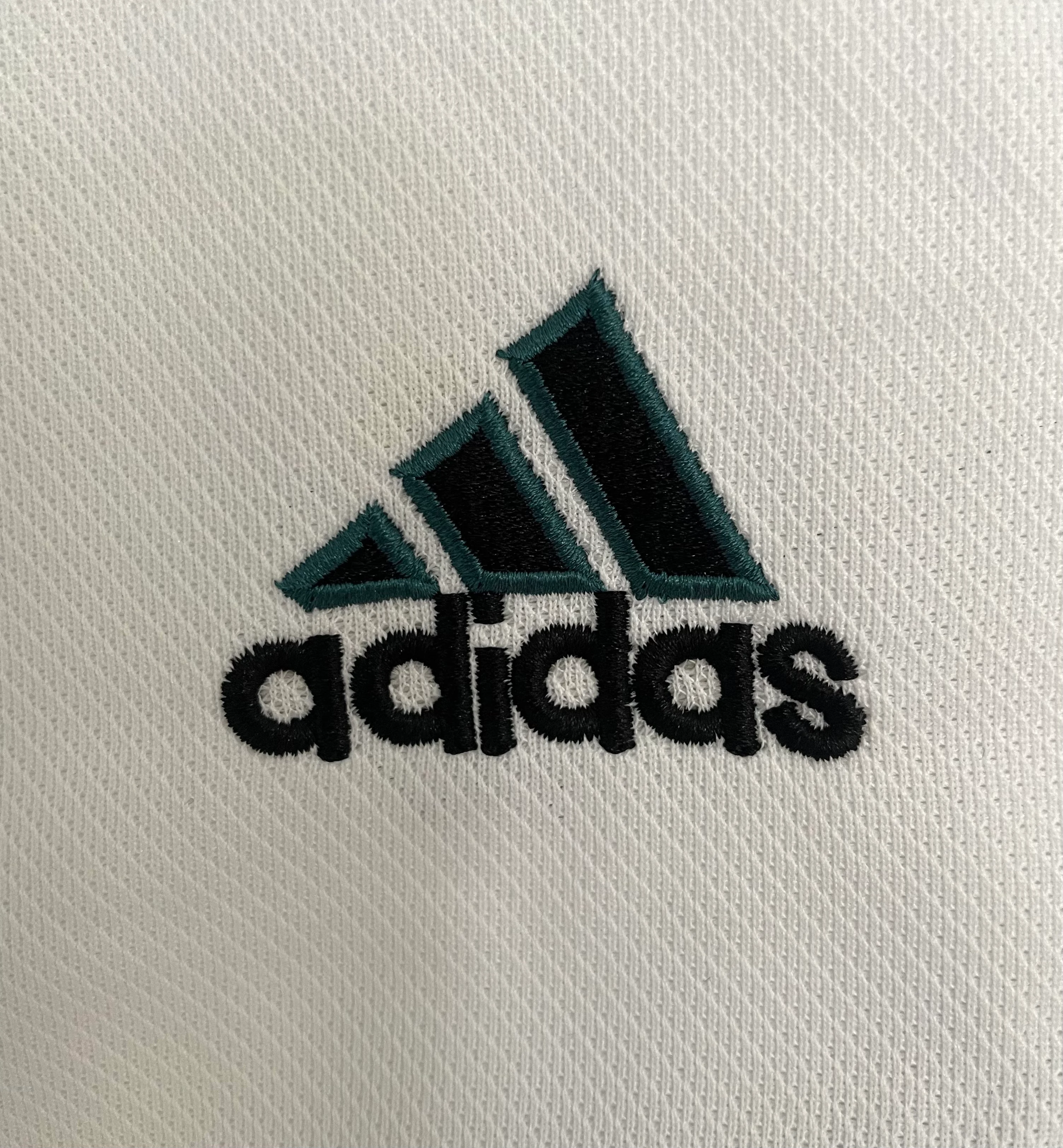 1999–00 Season Newcastle United Away Retro Jersey view 6