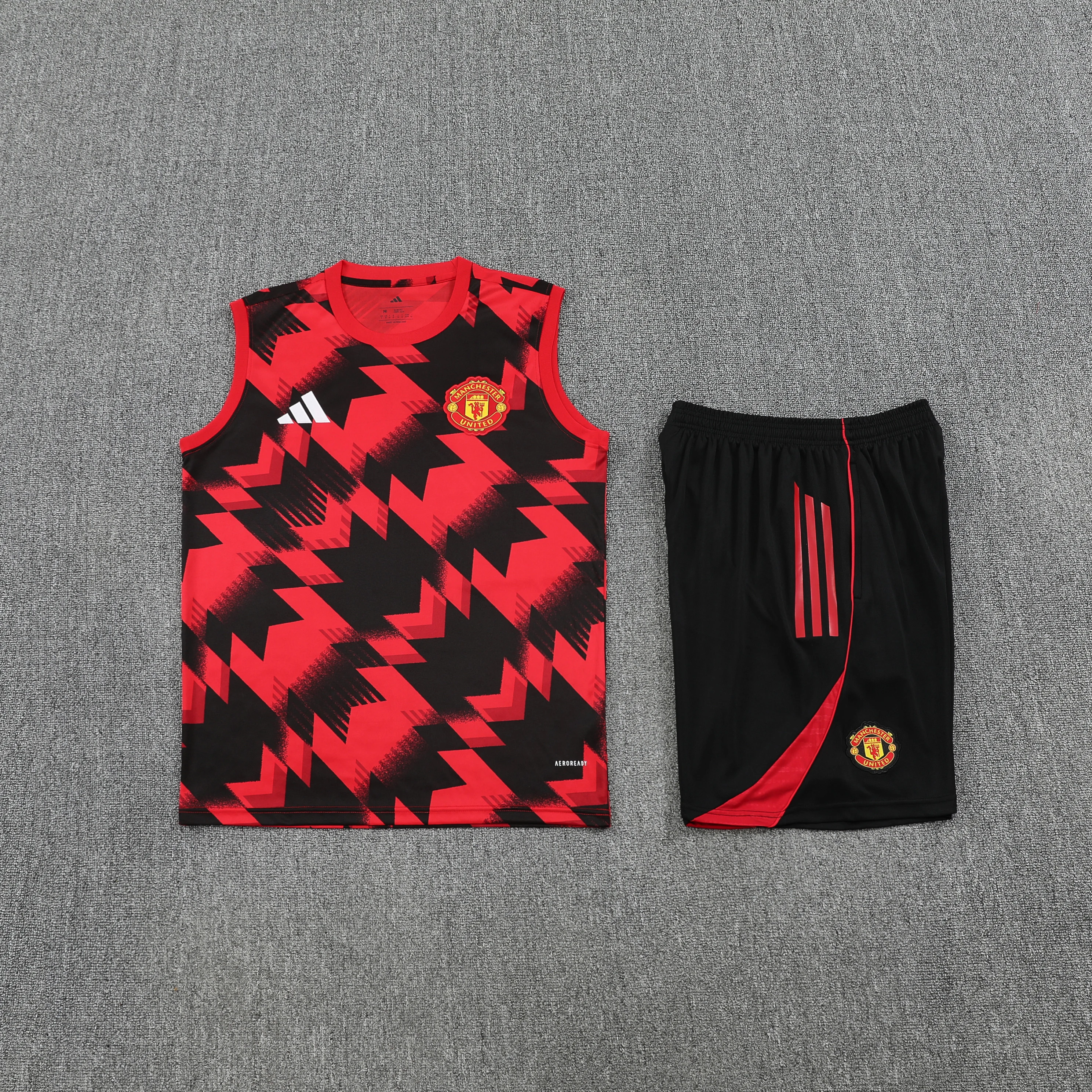 2025-26 Manchester United training vest jersey view 13