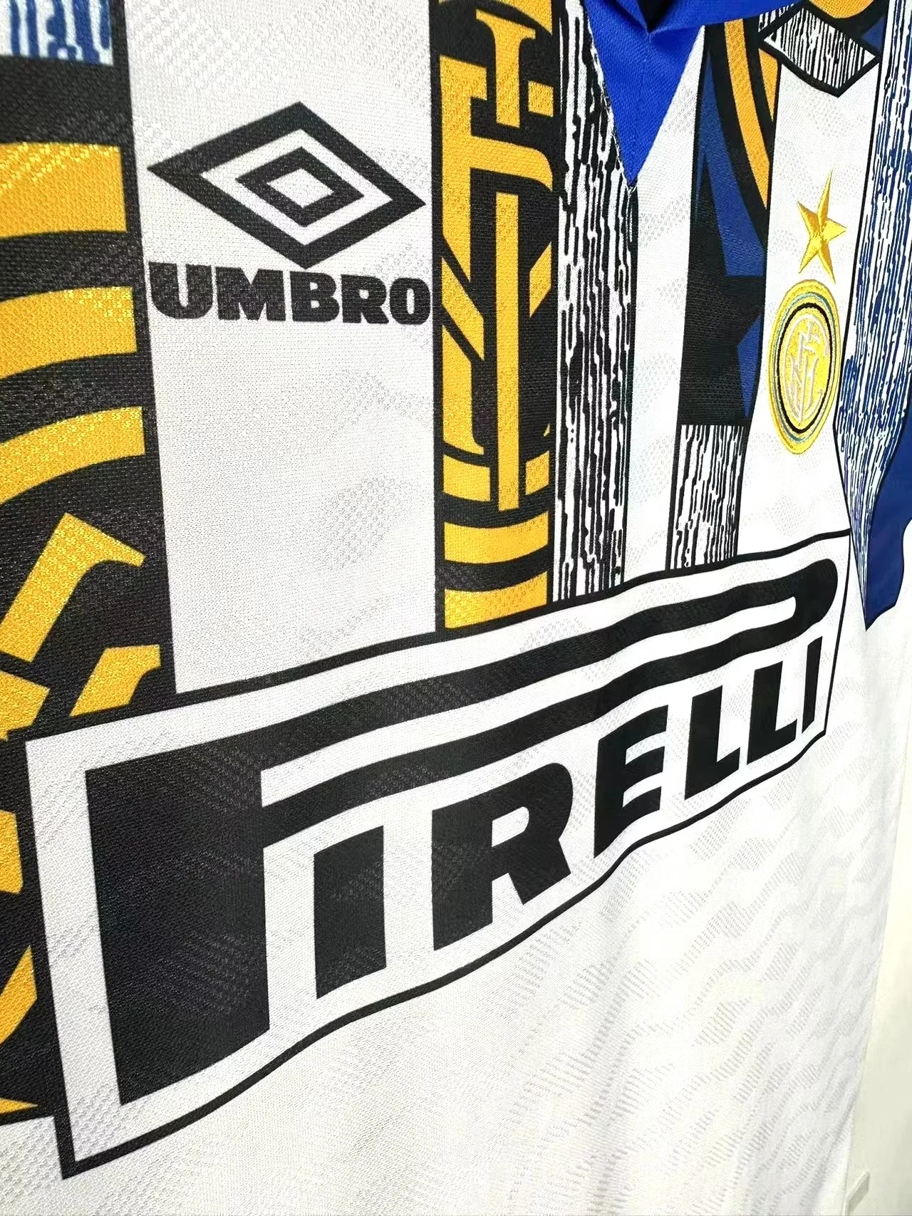 1995-96 Inter Milan Away Retro Jersey view 4