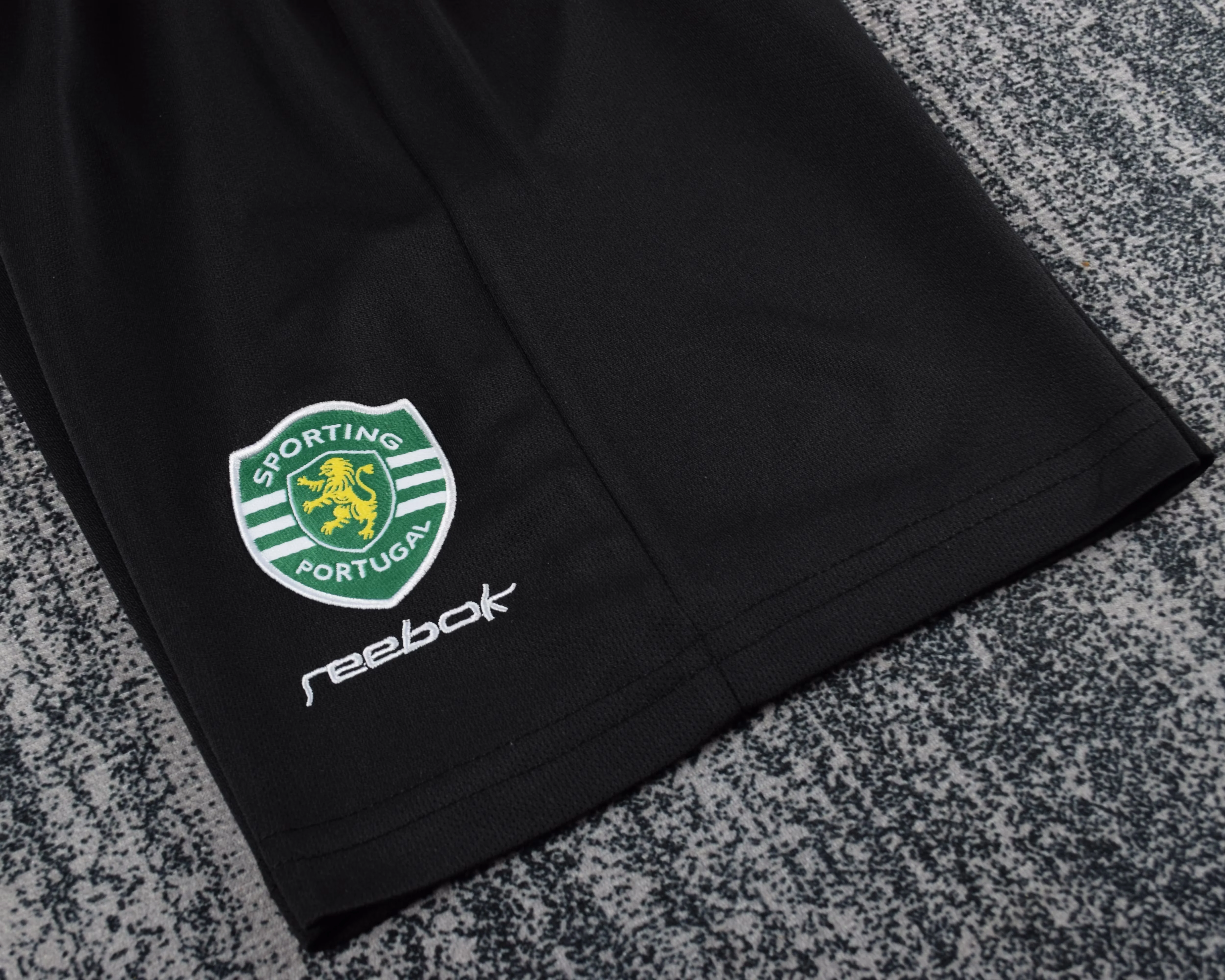 2001-03 Lisbon Home Retro Shirt - Kids view 4