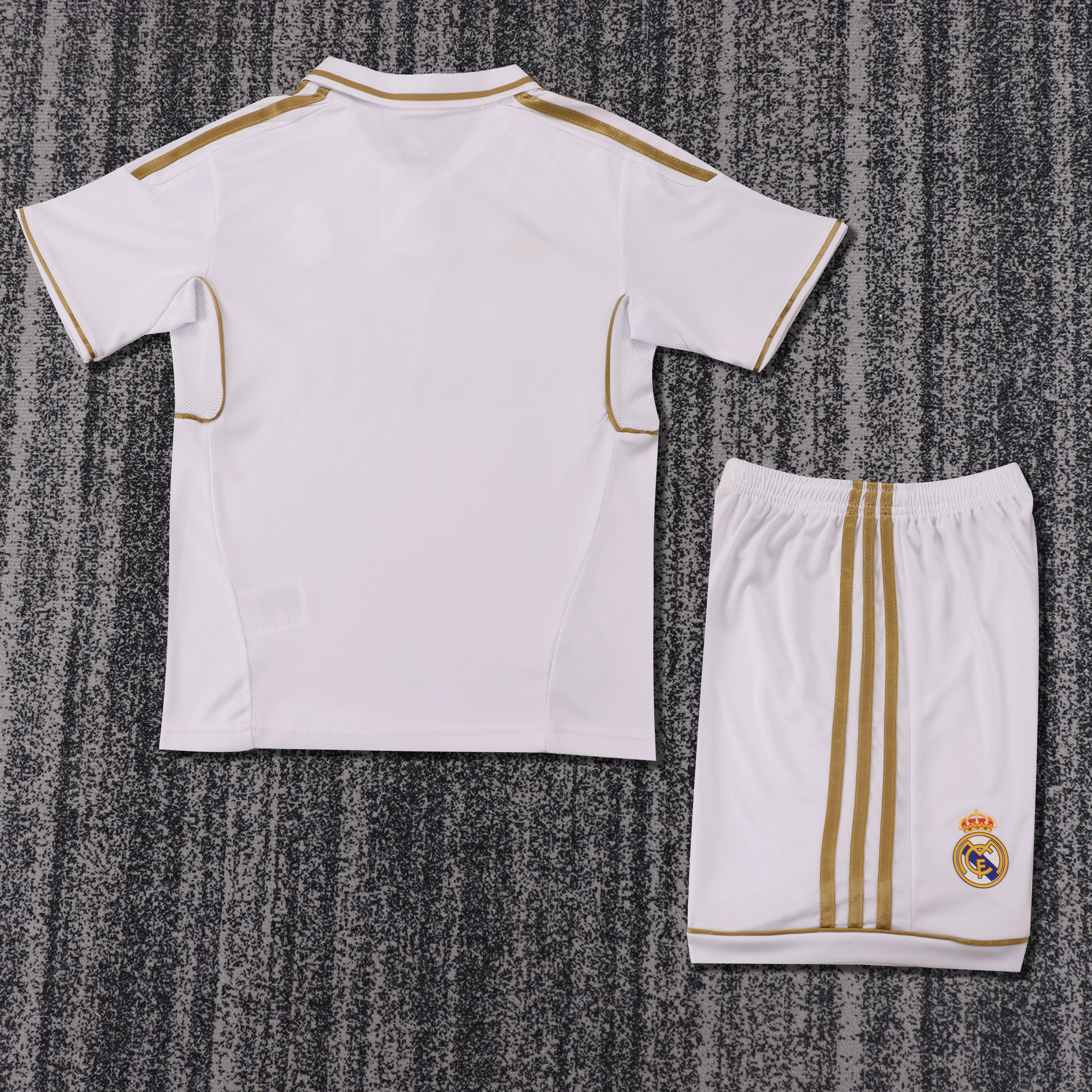 2011-12 Real Madrid Home Retro Shirt - Kids Sizes view 2