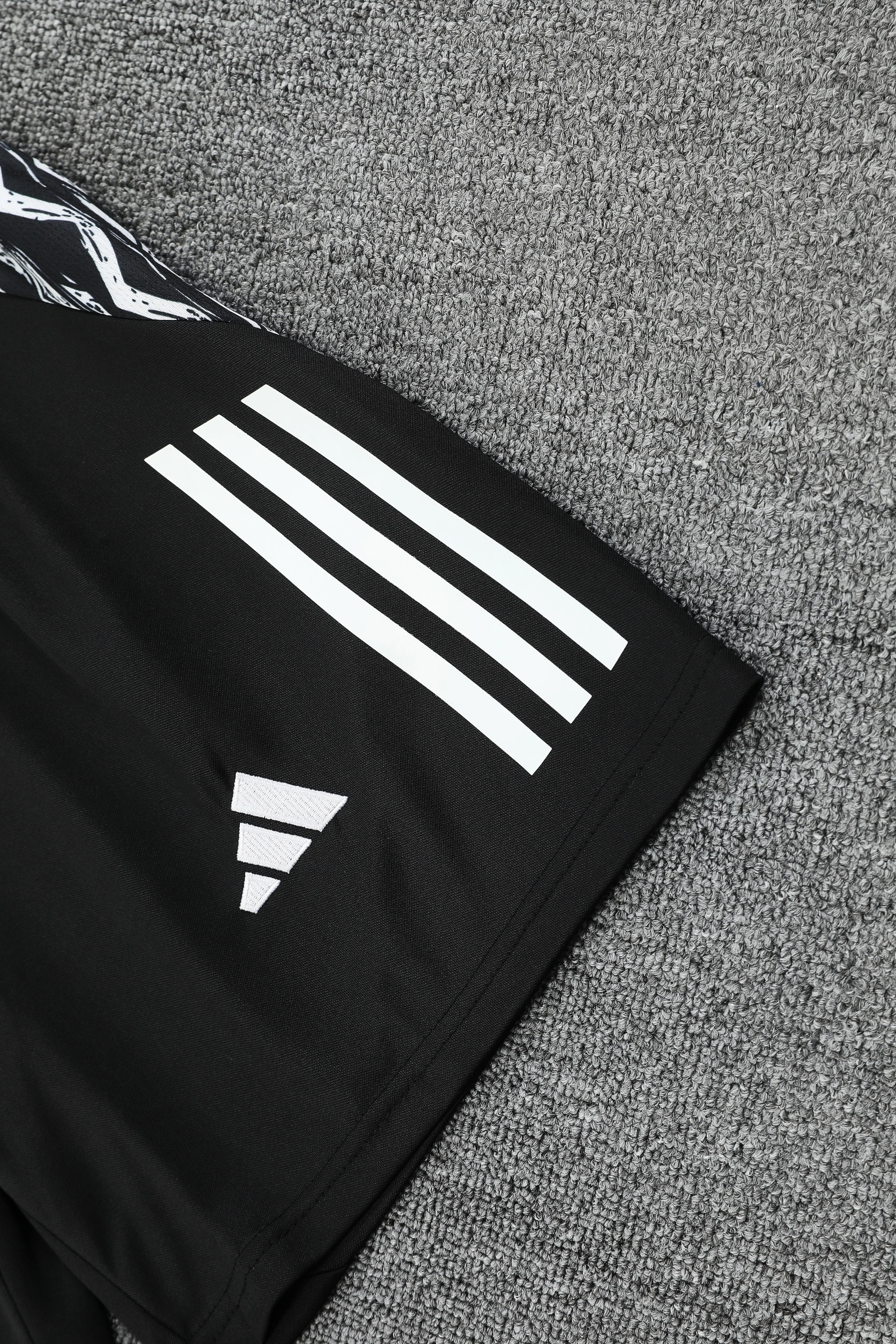2025-26 Arsenal training vest jersey view 14