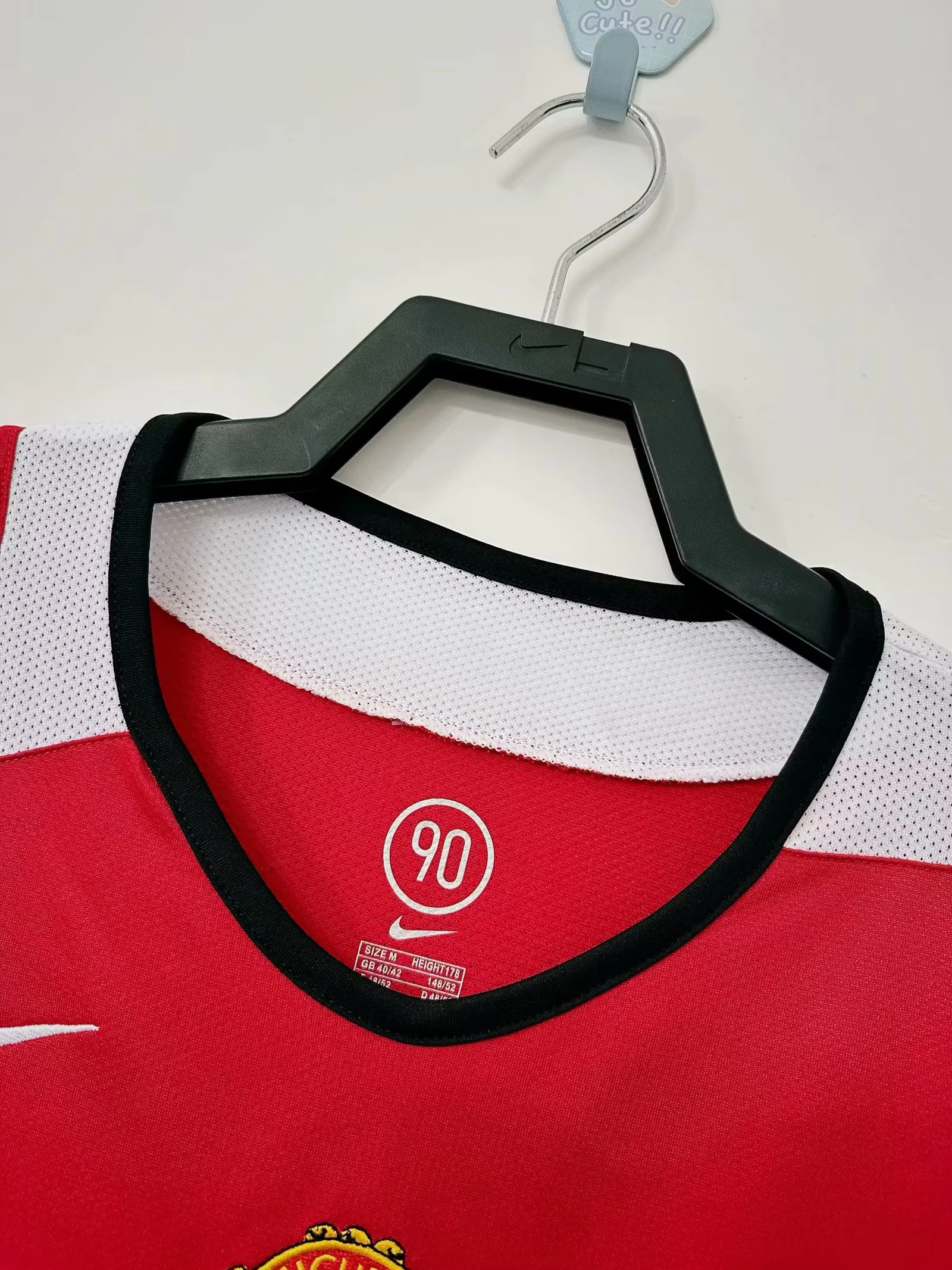 2005-06 Manchester United Home Retro Shirt view 9