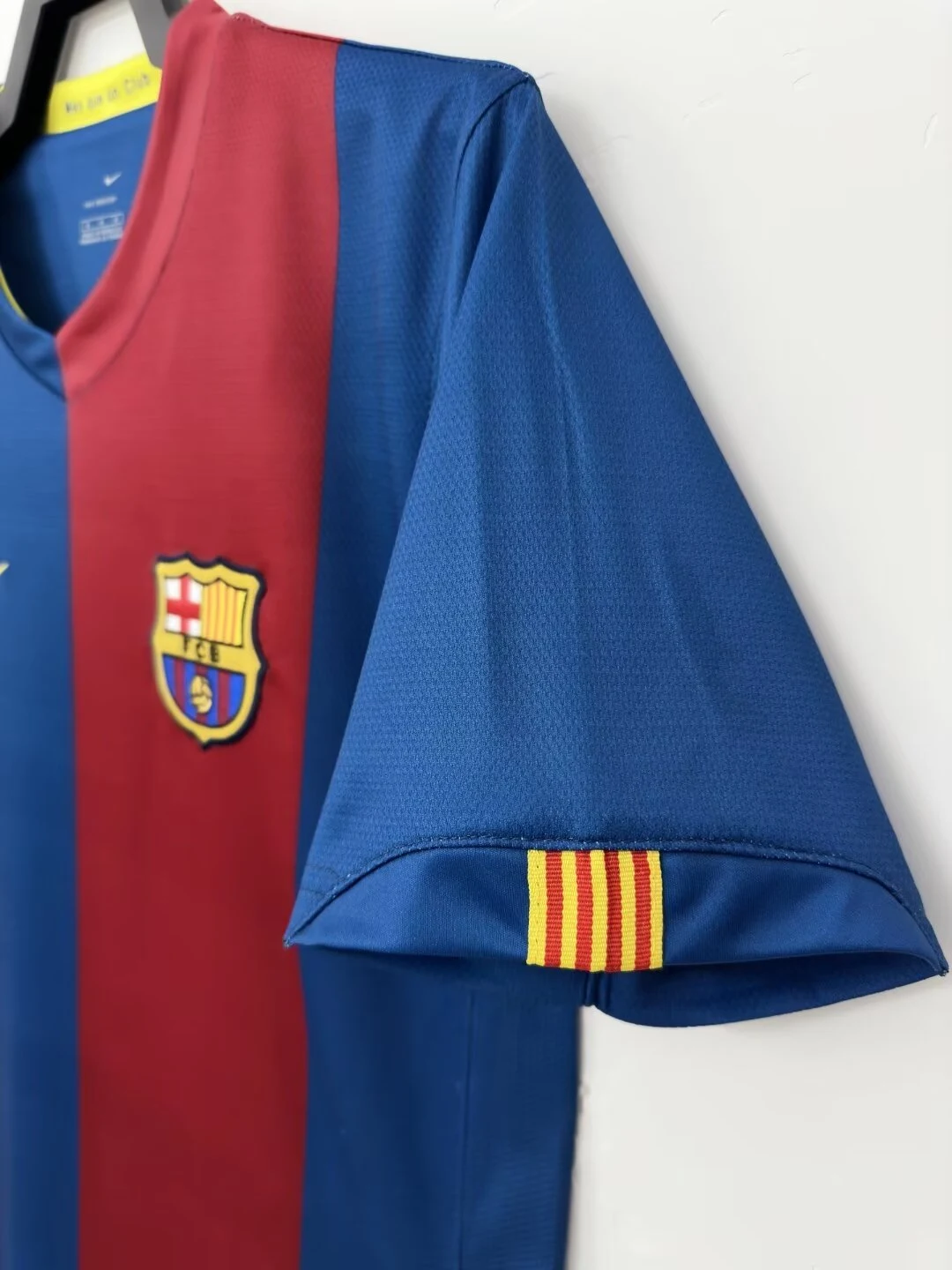 2006-07 Barcelona Home Retro Jersey view 7