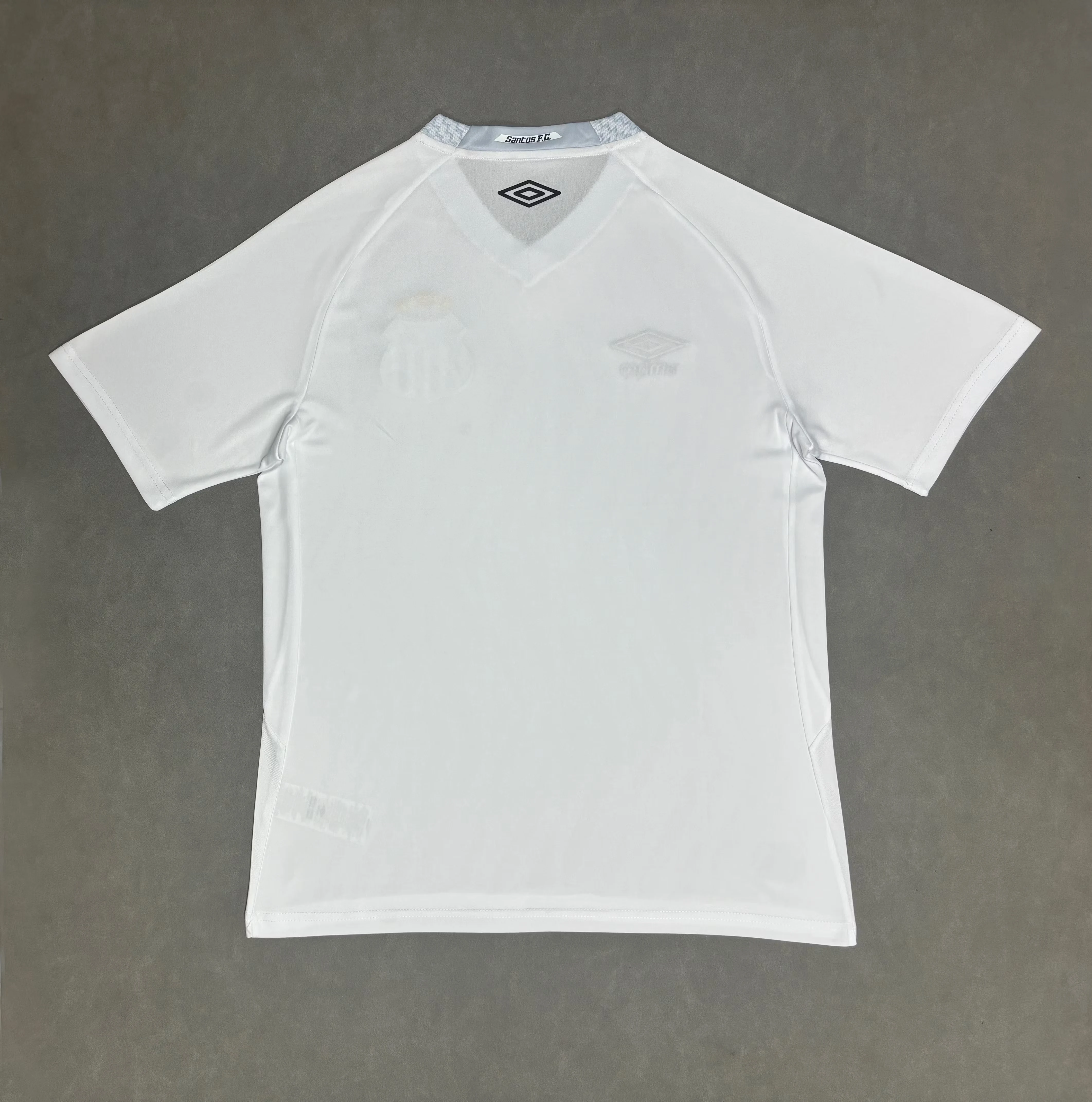 2025-26 Santos Home Kit view 2