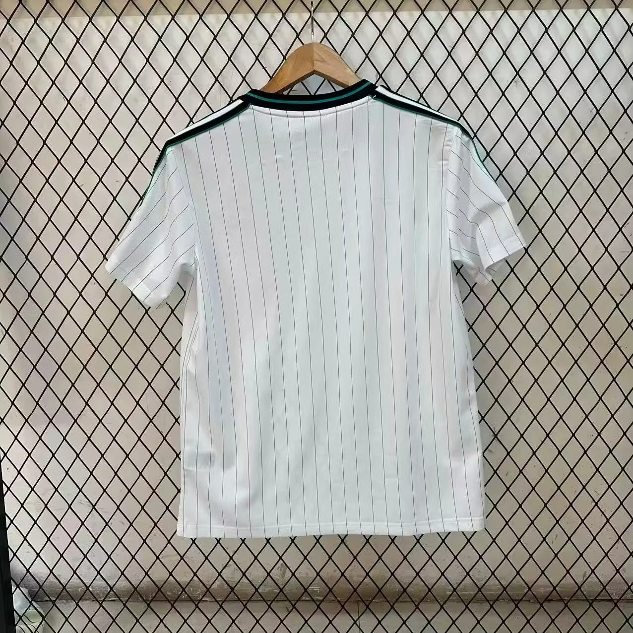 2025-26 Liverpool Casual Jersey view 2