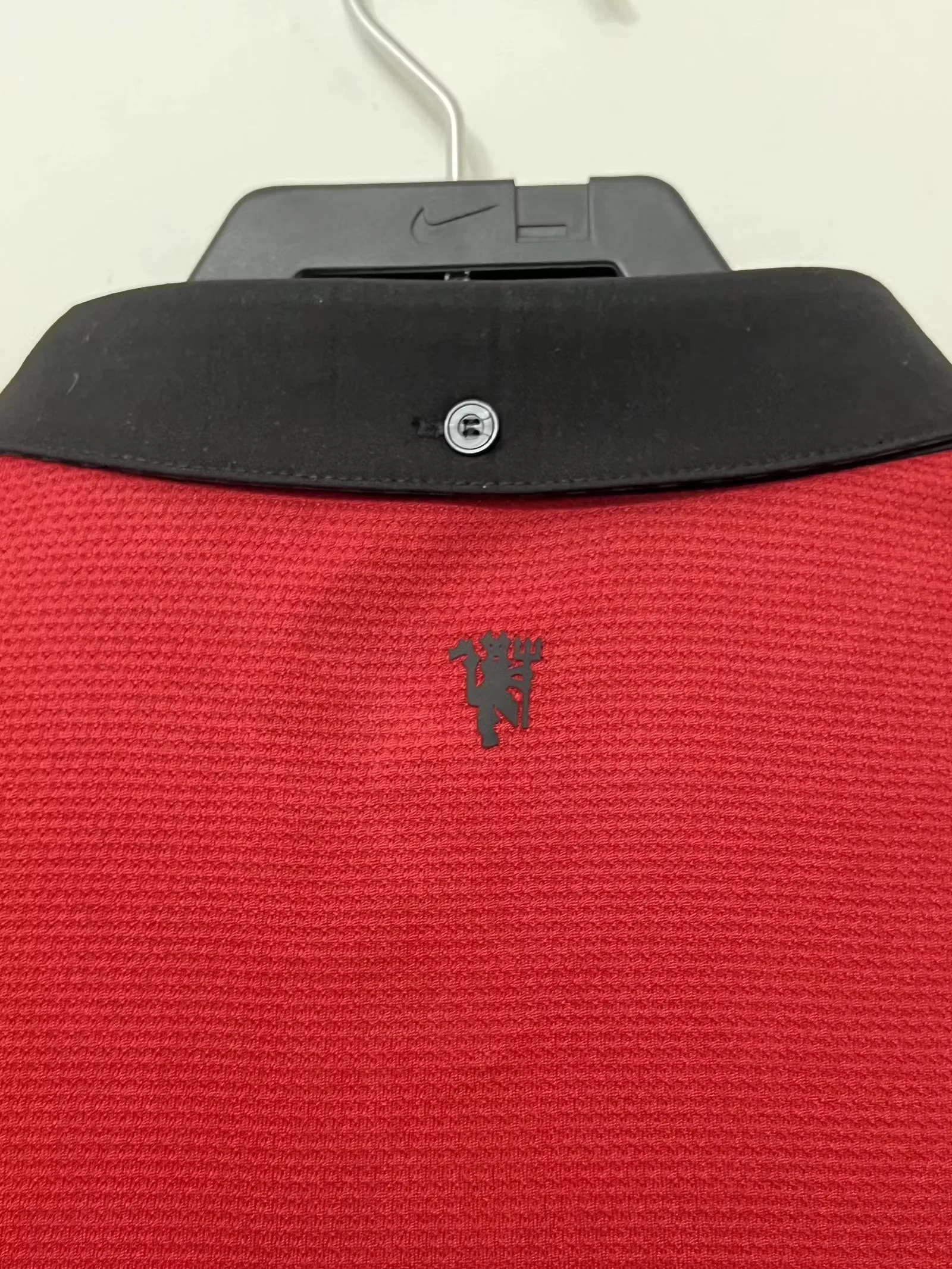 2013-14 Manchester United home retro jersey view 5