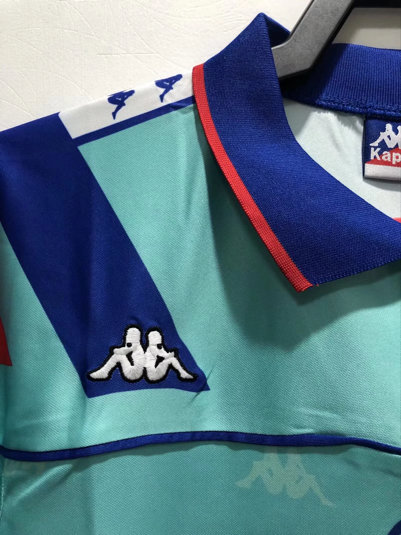1992-95 Barcelona Away Retro Jersey view 9