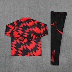 2025-26 Manchester United Red and Black Half-Pull Training Jersey view 12