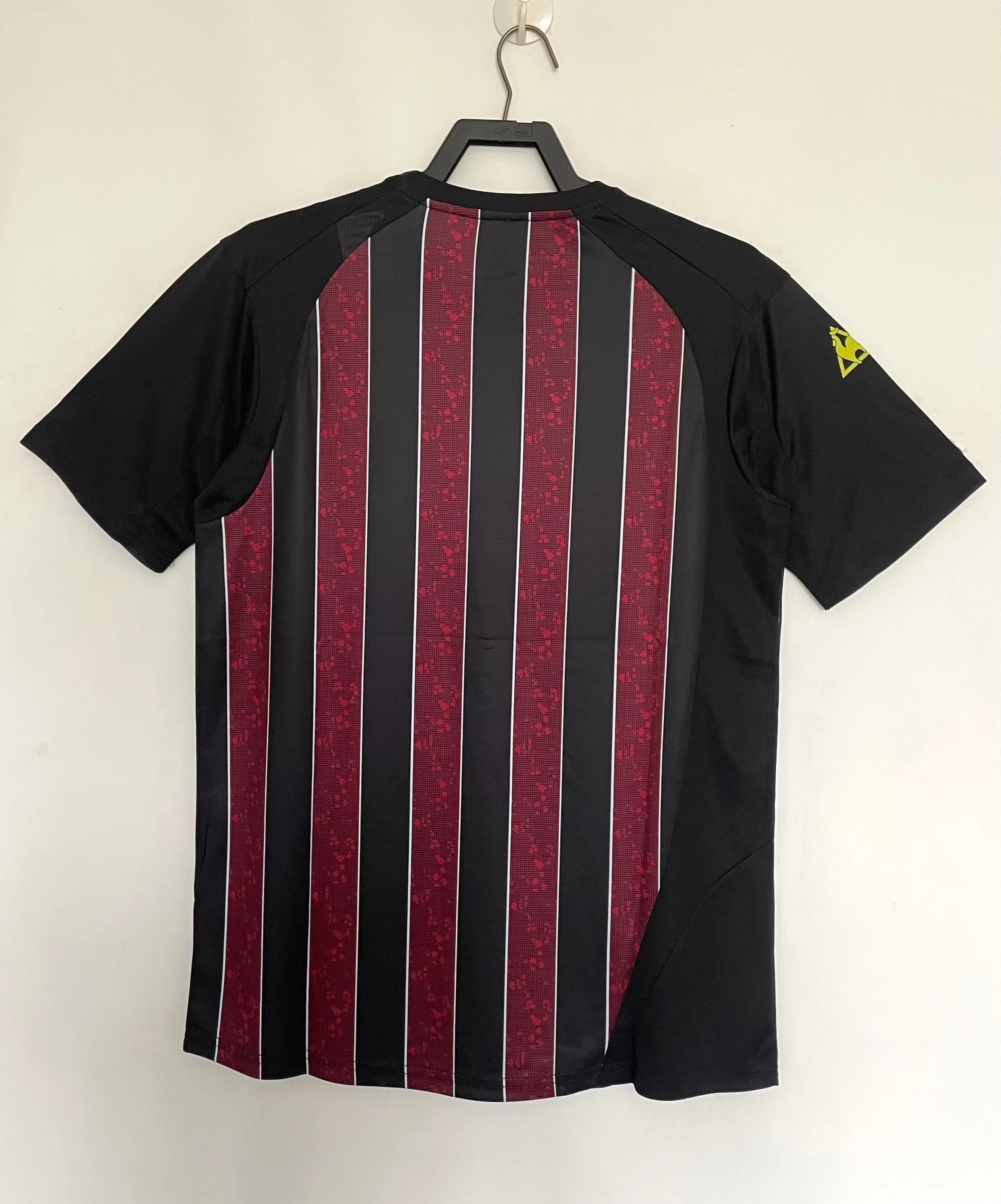 2008-09 Manchester City Away Retro Jersey view 2