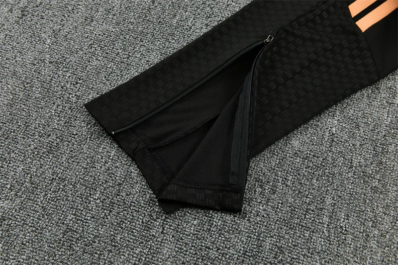 2025-26 Arsenal Black Half-Zip Training Kit view 5