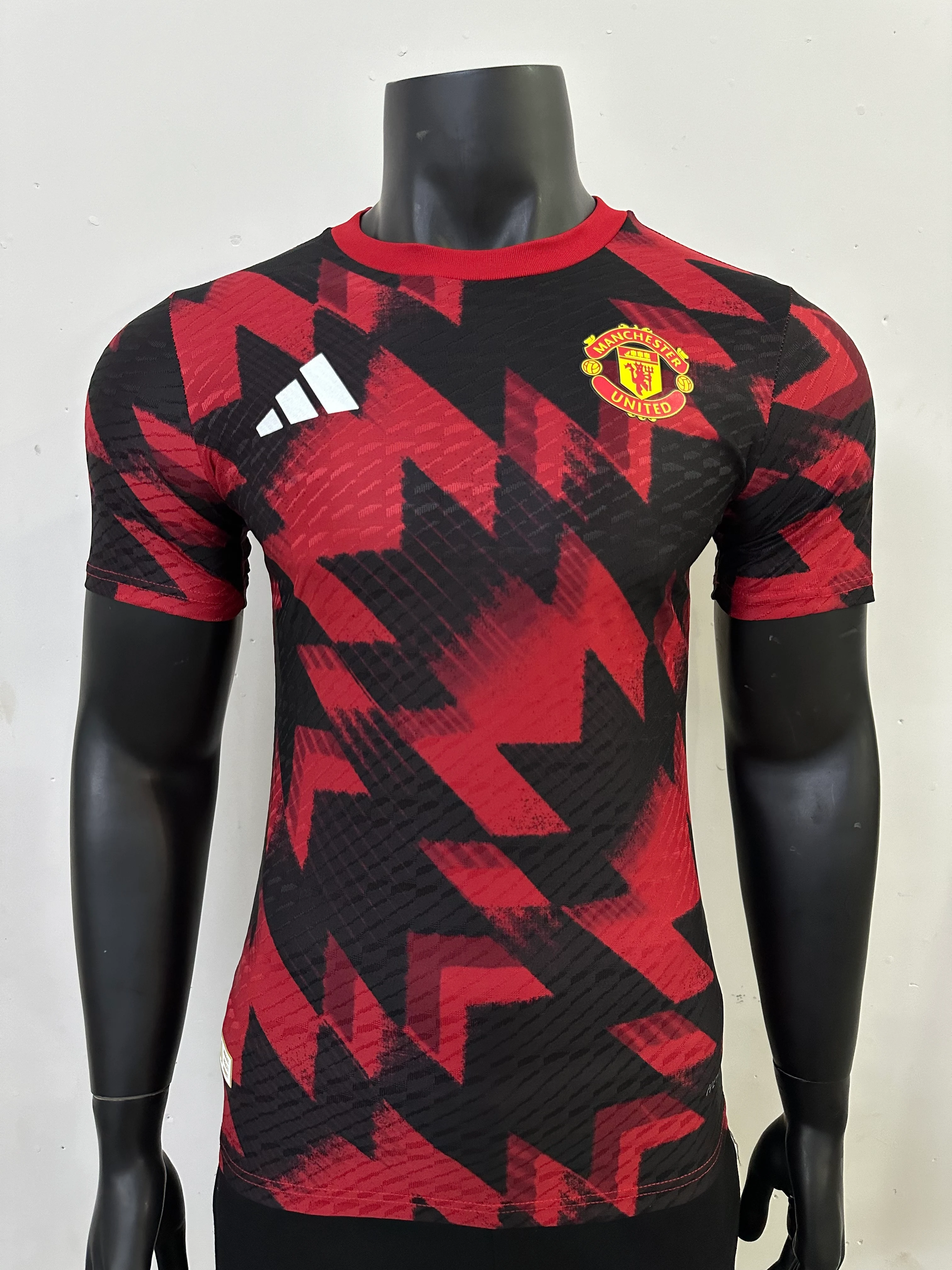 2025-26 Manchester United Training Jersey – Player Version view 8