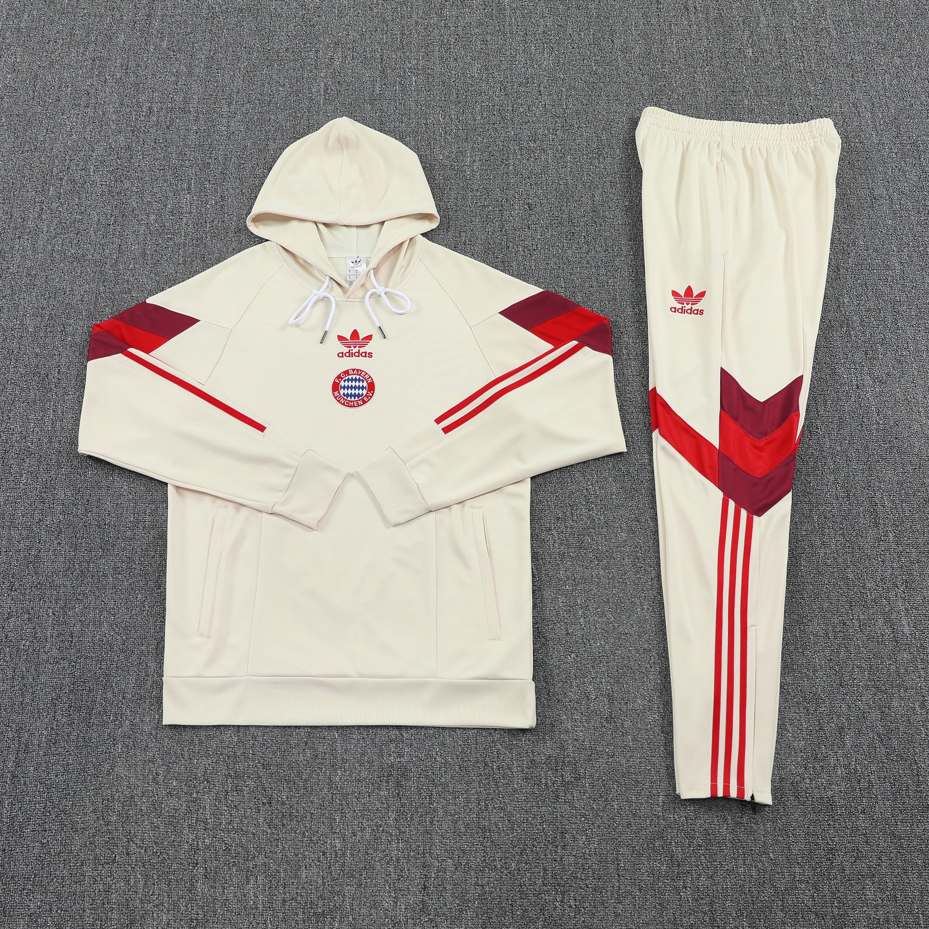 2025-26 Bayern Munich off-white training hooded jersey view 16