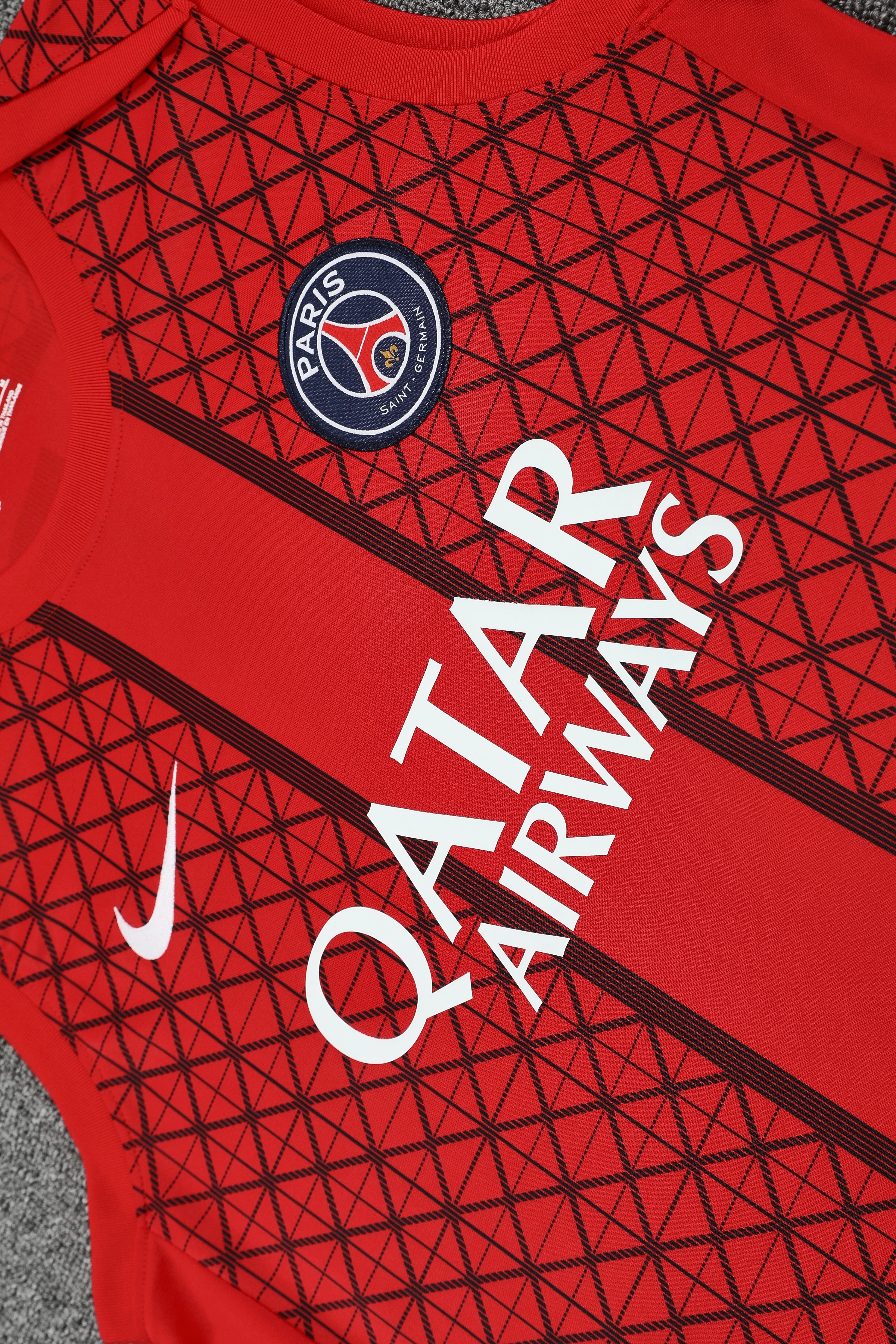 2025-26 Paris Saint-Germain training vest jersey view 10