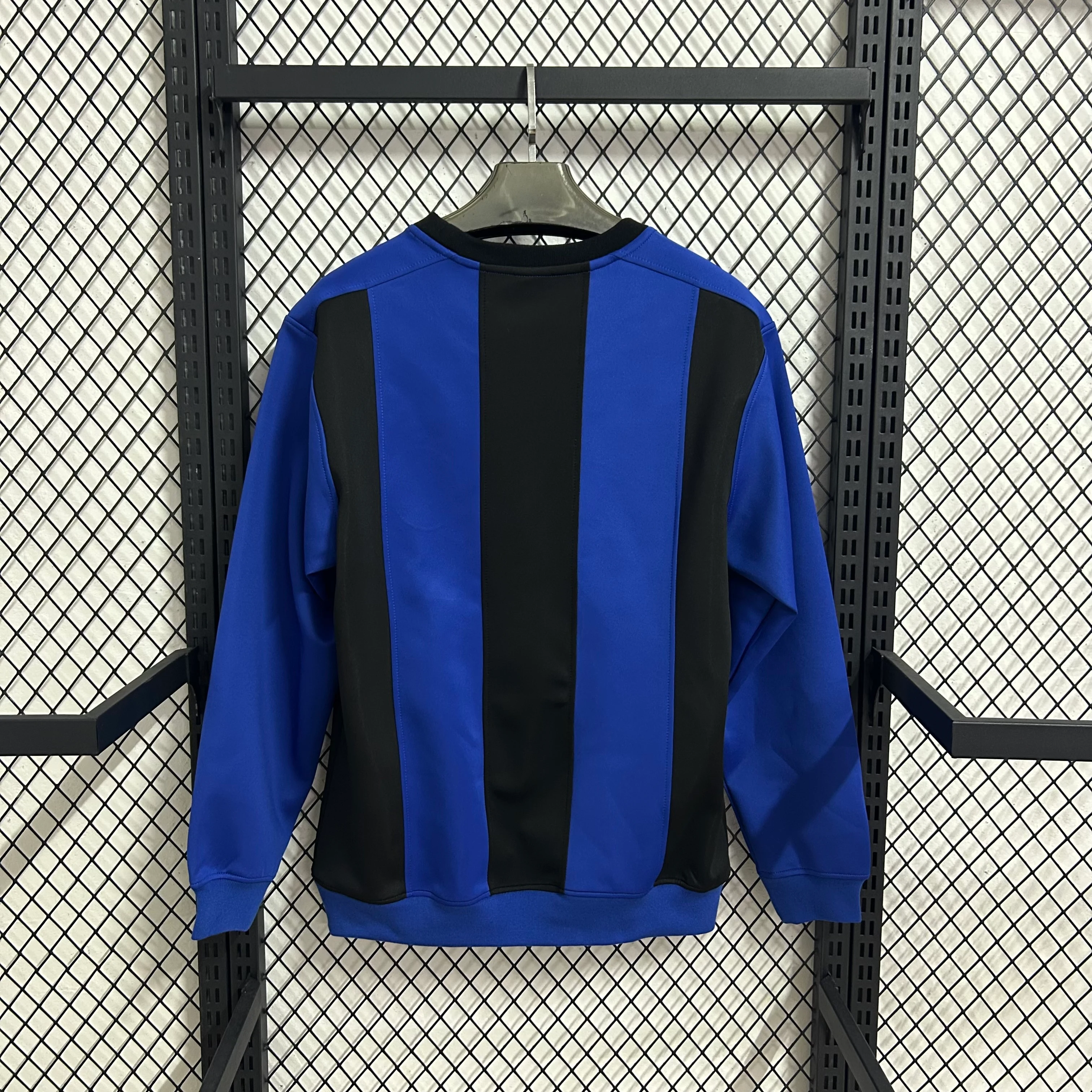 2025-26 Inter Milan Long-Sleeve Sweatshirt view 2