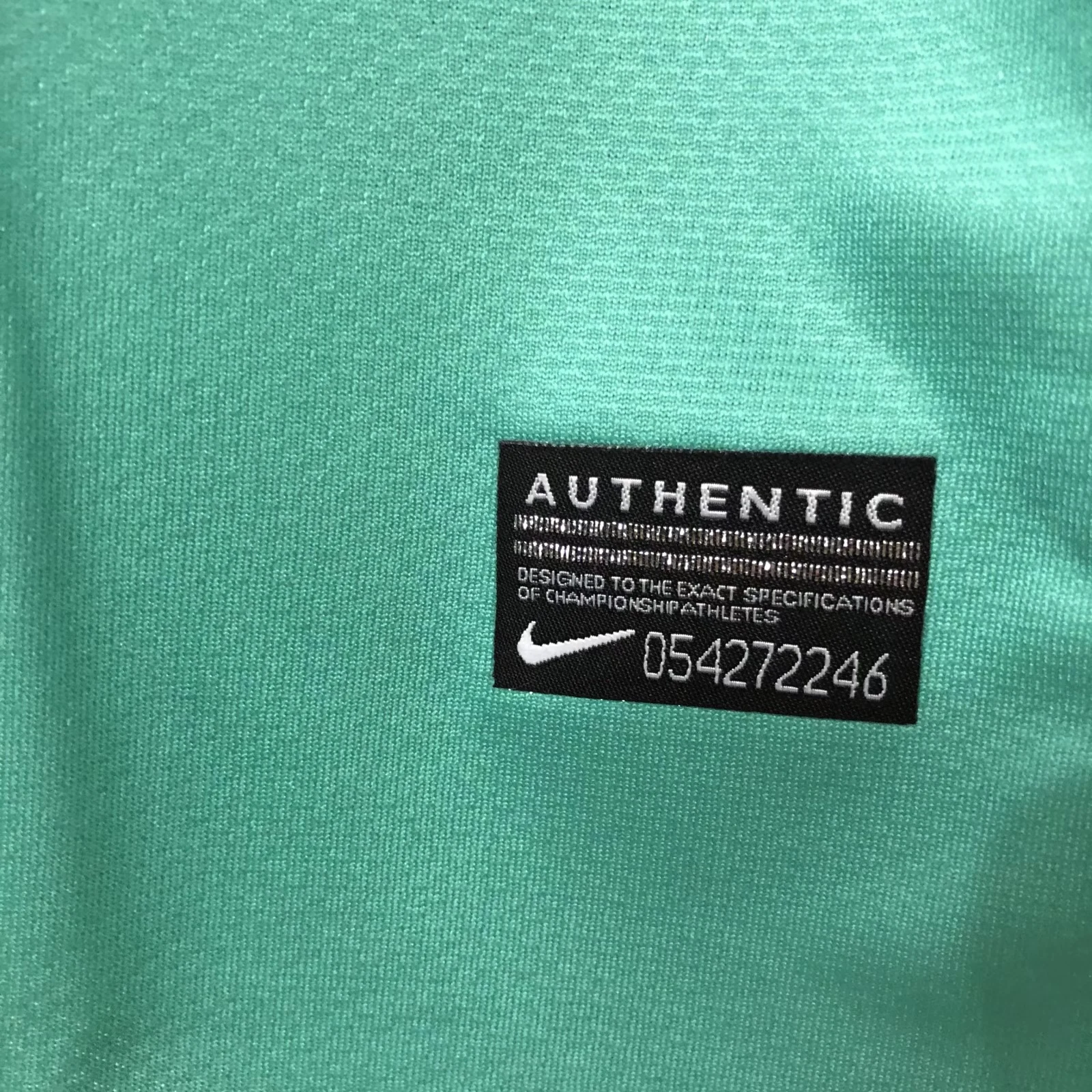 2010-11 Barcelona Away Retro Jersey view 5