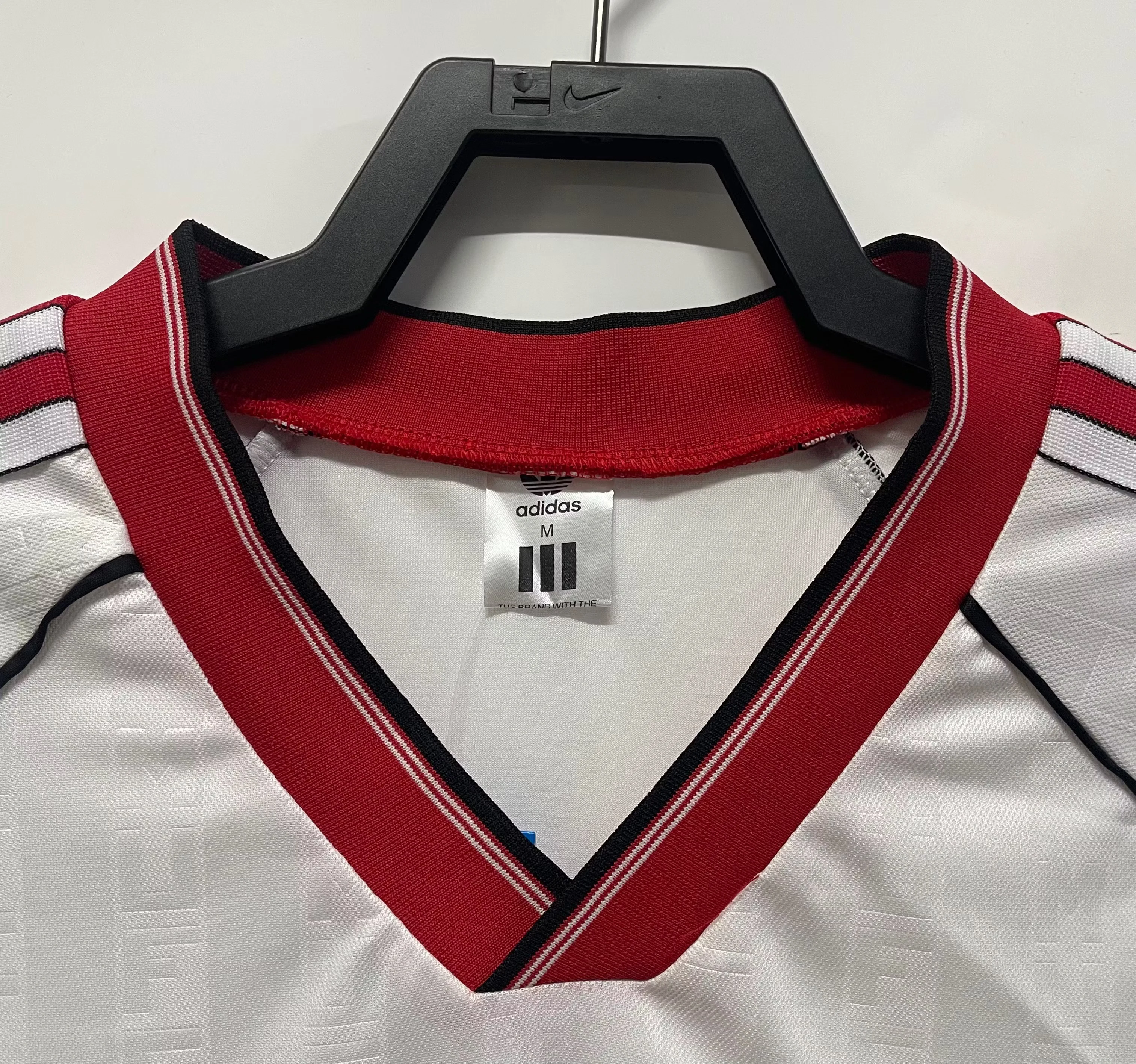 1988-90 Manchester United Away Retro Shirt view 8