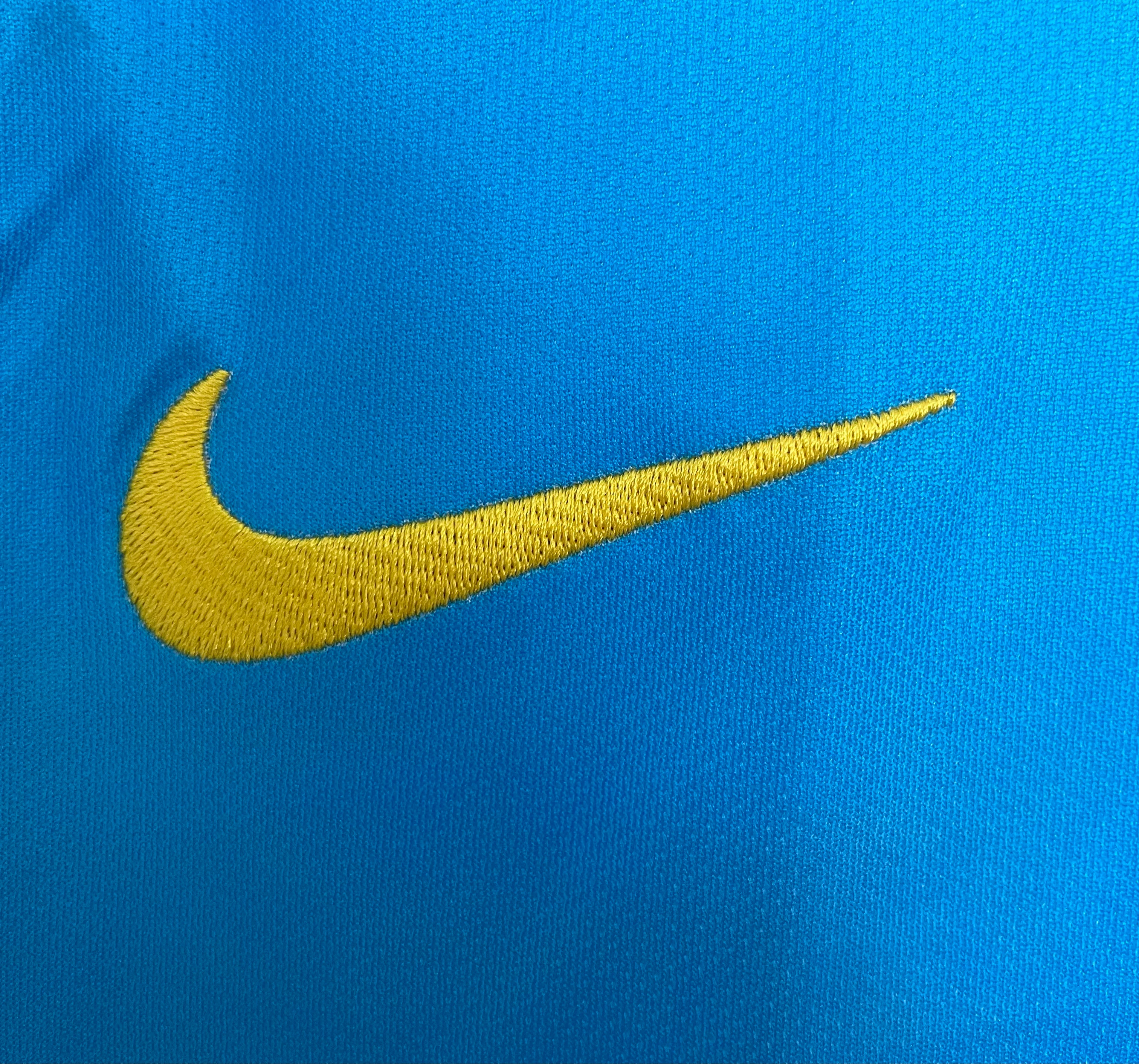 2007-08 Barcelona Away Retro Jersey view 4