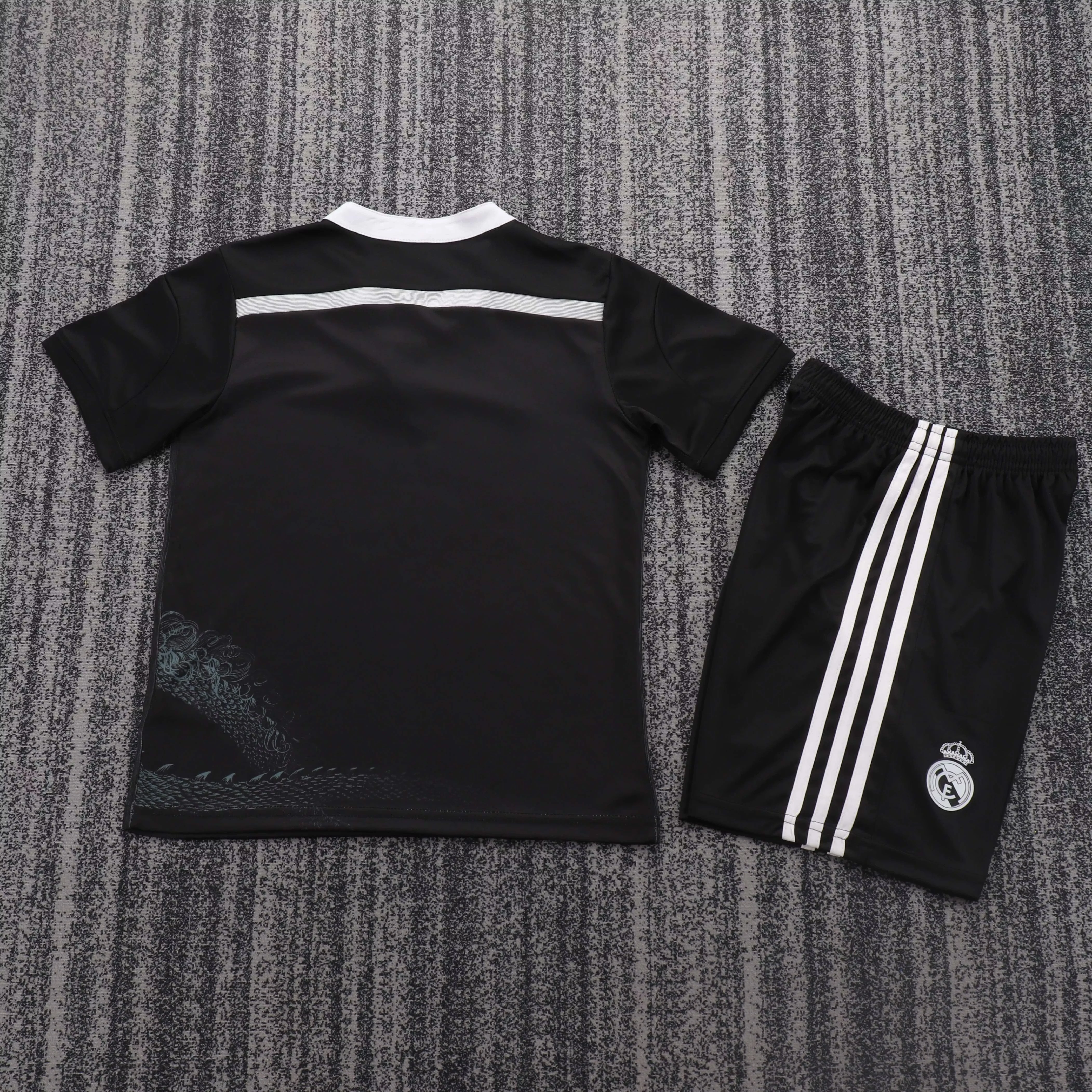2014-15 Real Madrid Away Shirt - Kids Sizes view 2