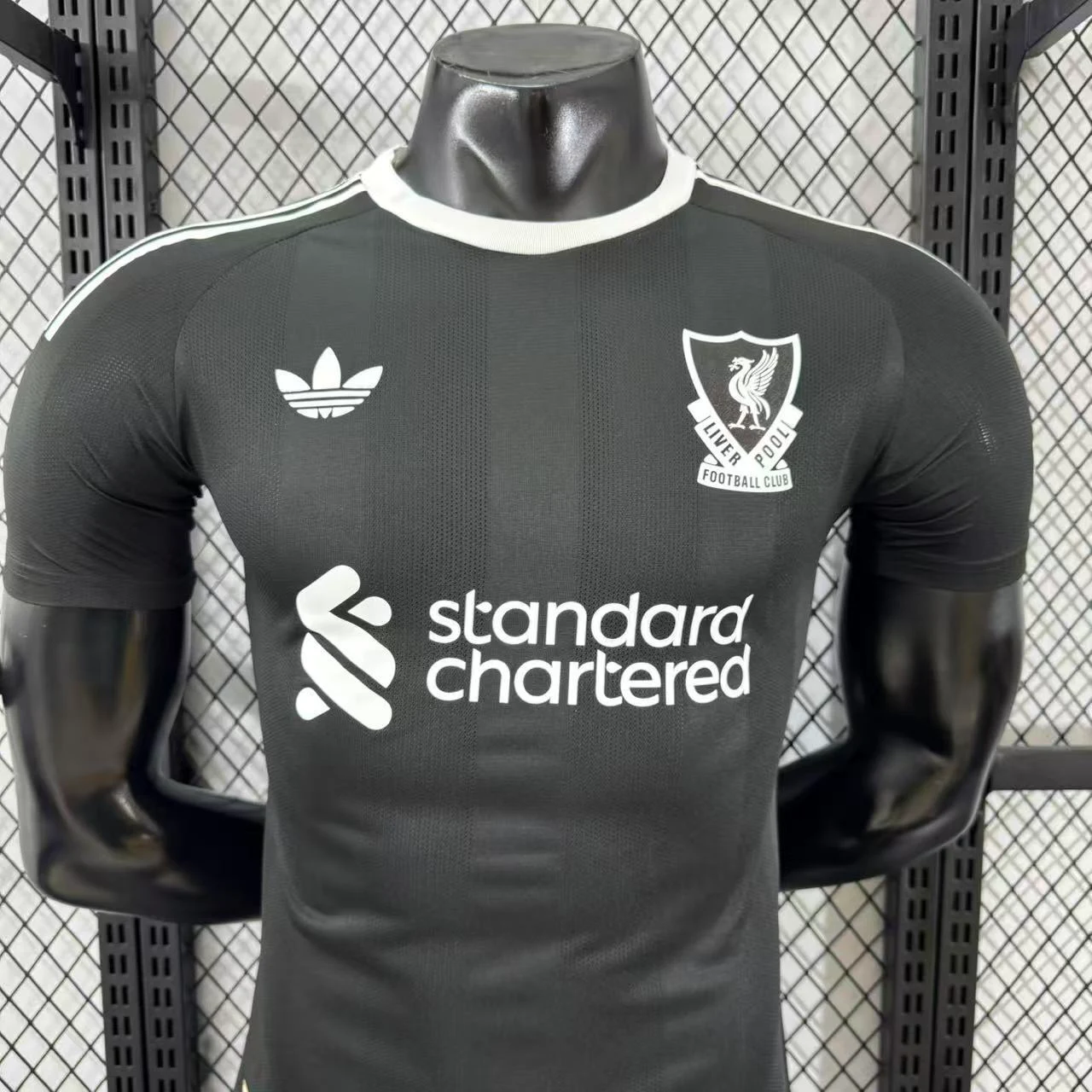 2025-26 Liverpool Black Goalkeeper Jersey - Player Version view 6