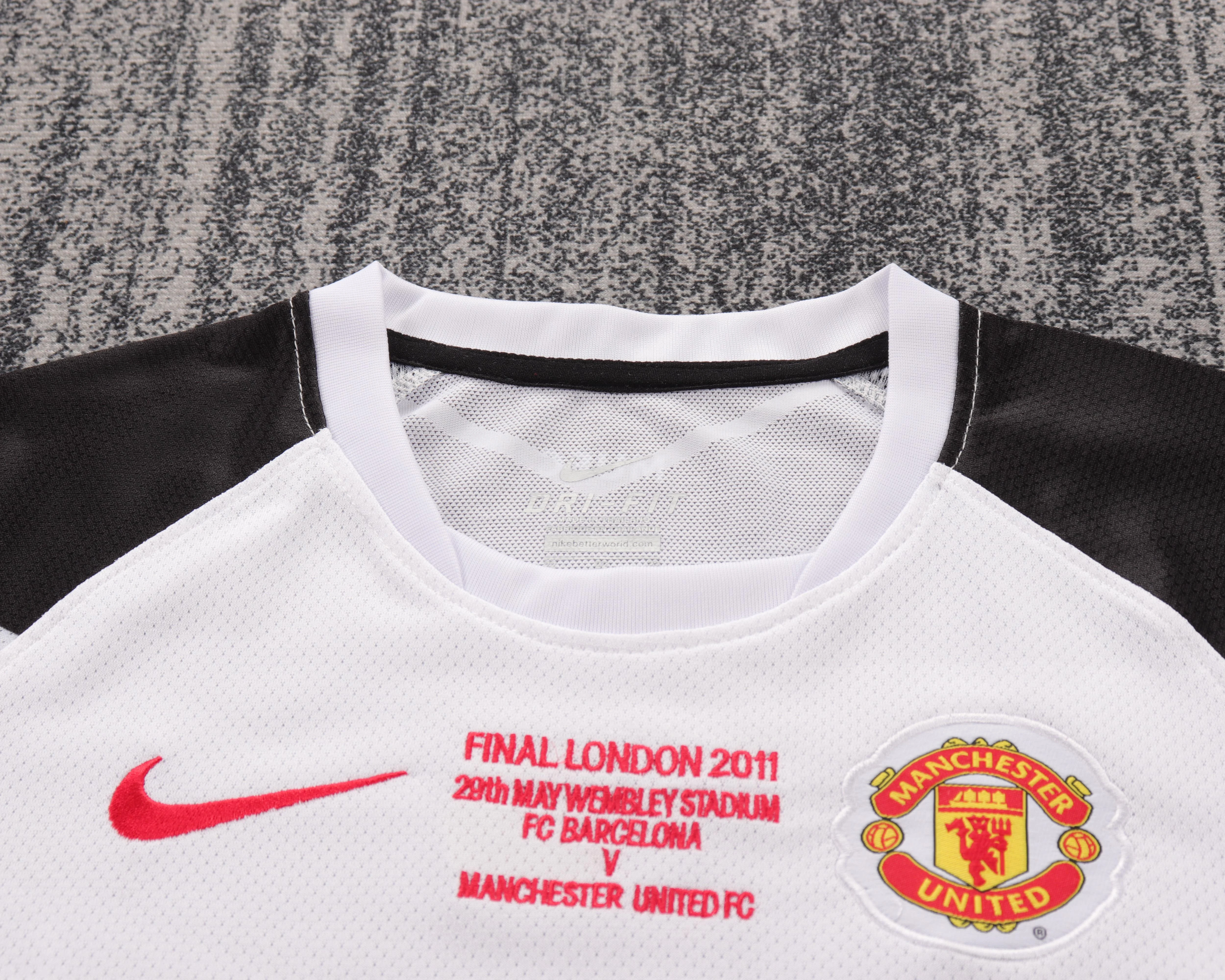 2011-12 Manchester United Away Champions League Retro Shirt - Kids Sizes view 15