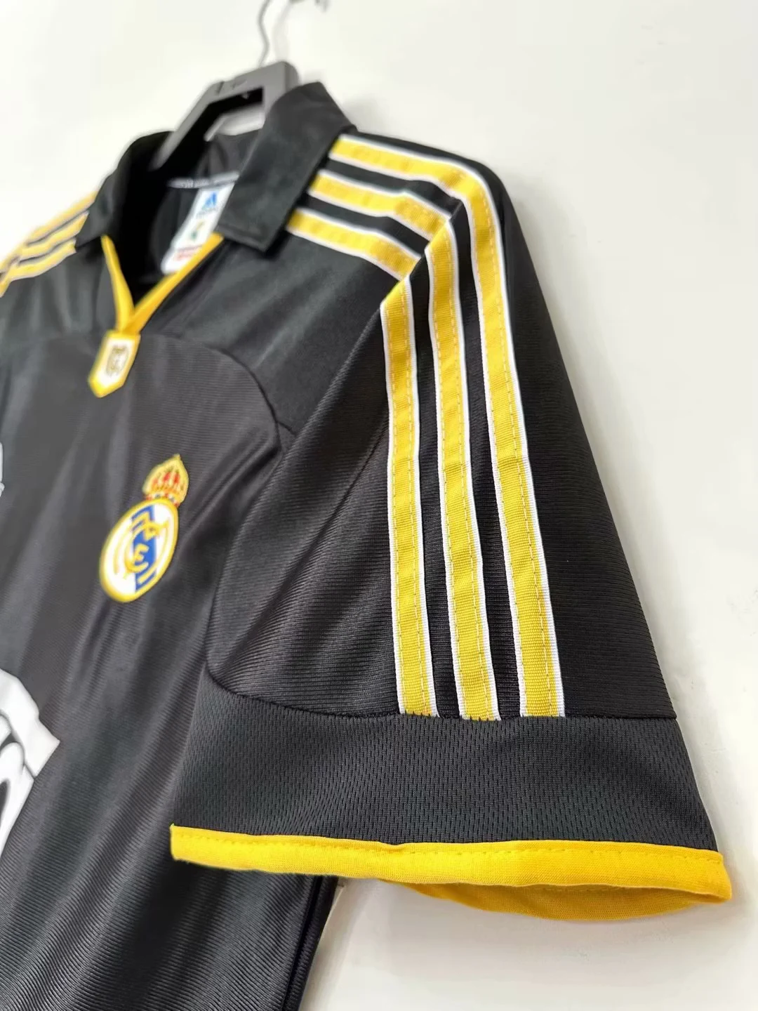 1999-01 Real Madrid Away Retro Jersey view 11