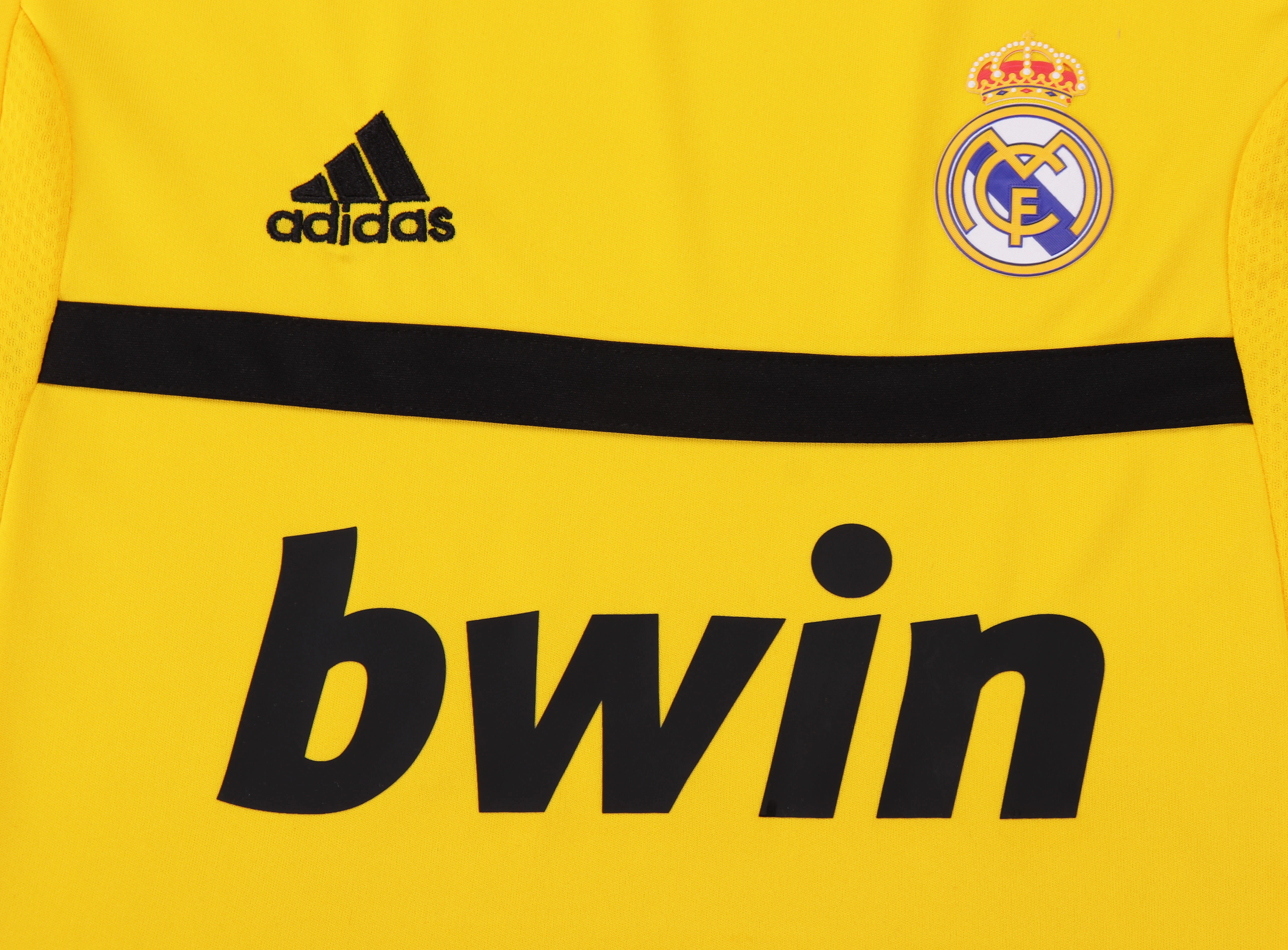 2011-12 Real Madrid Yellow Goalkeeper Retro Shirt - Kids view 7