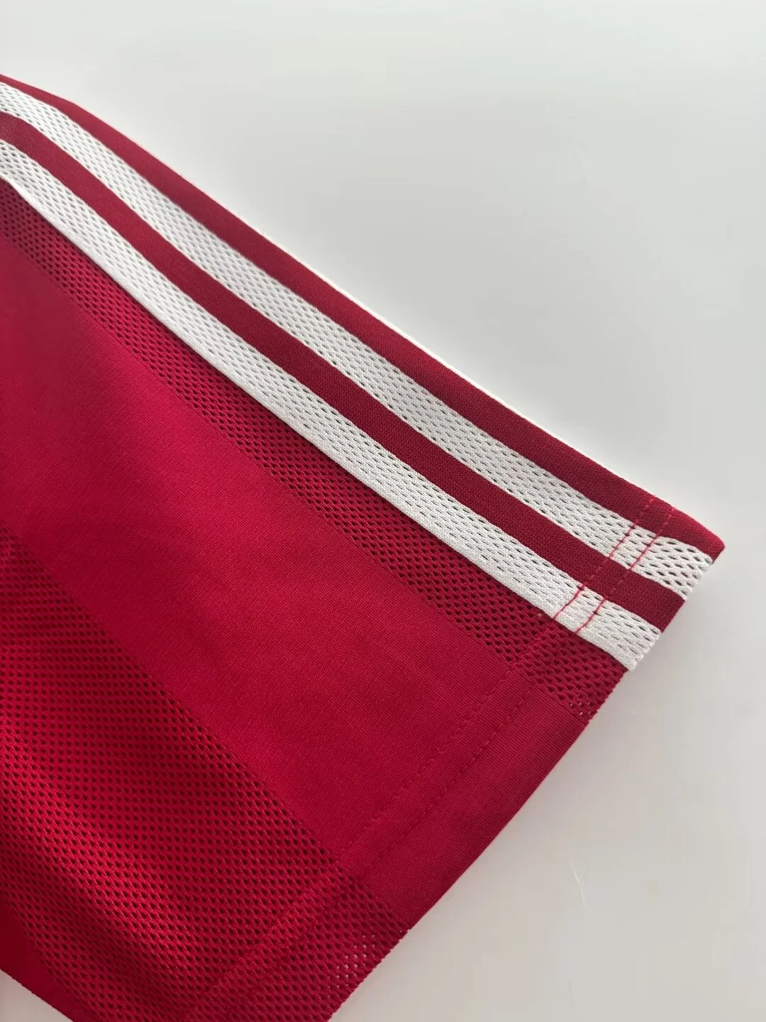 1995-96 Liverpool Home Retro Jersey view 9