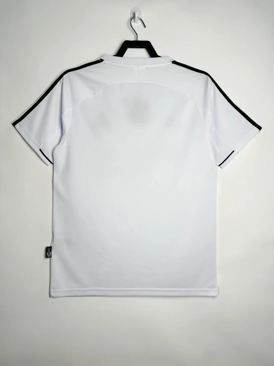 2003-04 Real Madrid Home Retro Jersey view 2