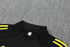 2025-26 Manchester United Black Half-Raised Training Jersey view 13