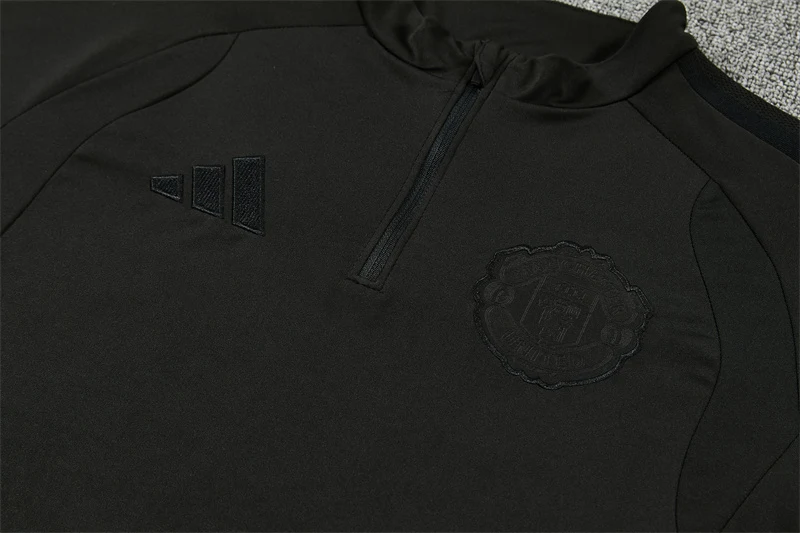 2026-27 Manchester United Black Half-Zip Training Jersey view 10