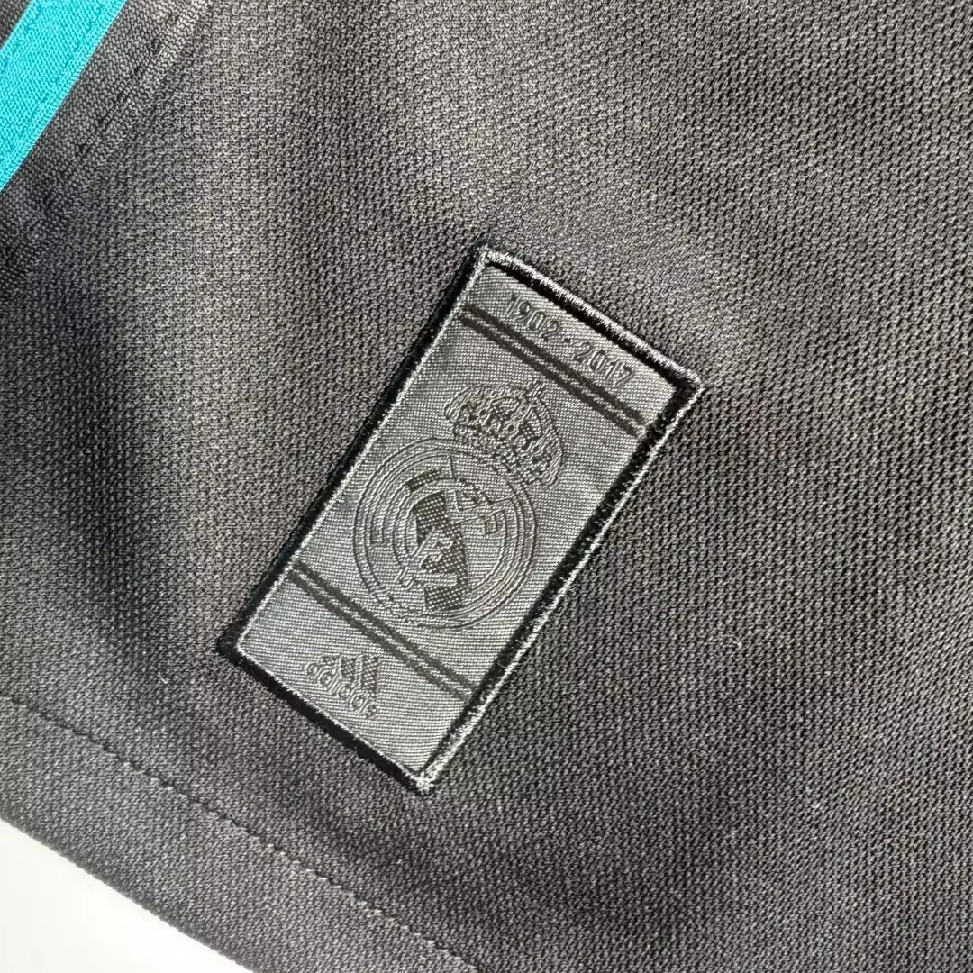 2017-18 Real Madrid Away Retro Jersey view 4