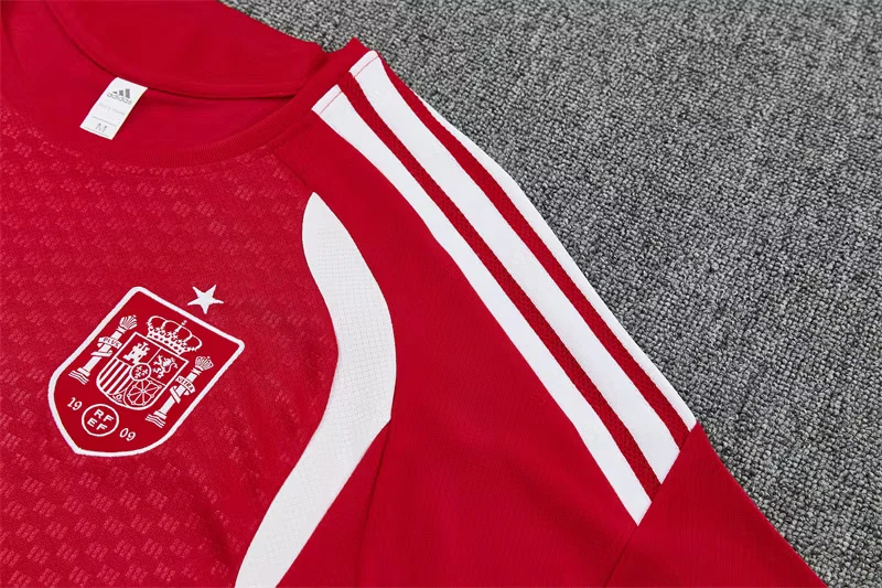 2026-27 Spain Red Short-Sleeve Training Jersey view 10