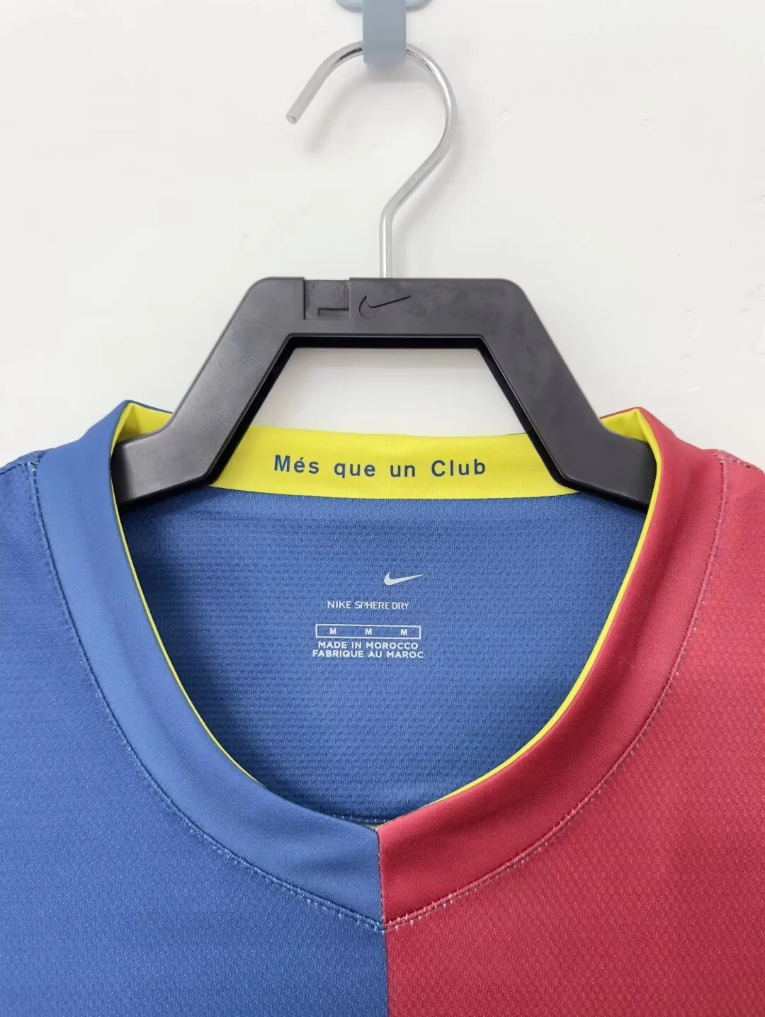 2006-07 Barcelona Home Retro Jersey view 10