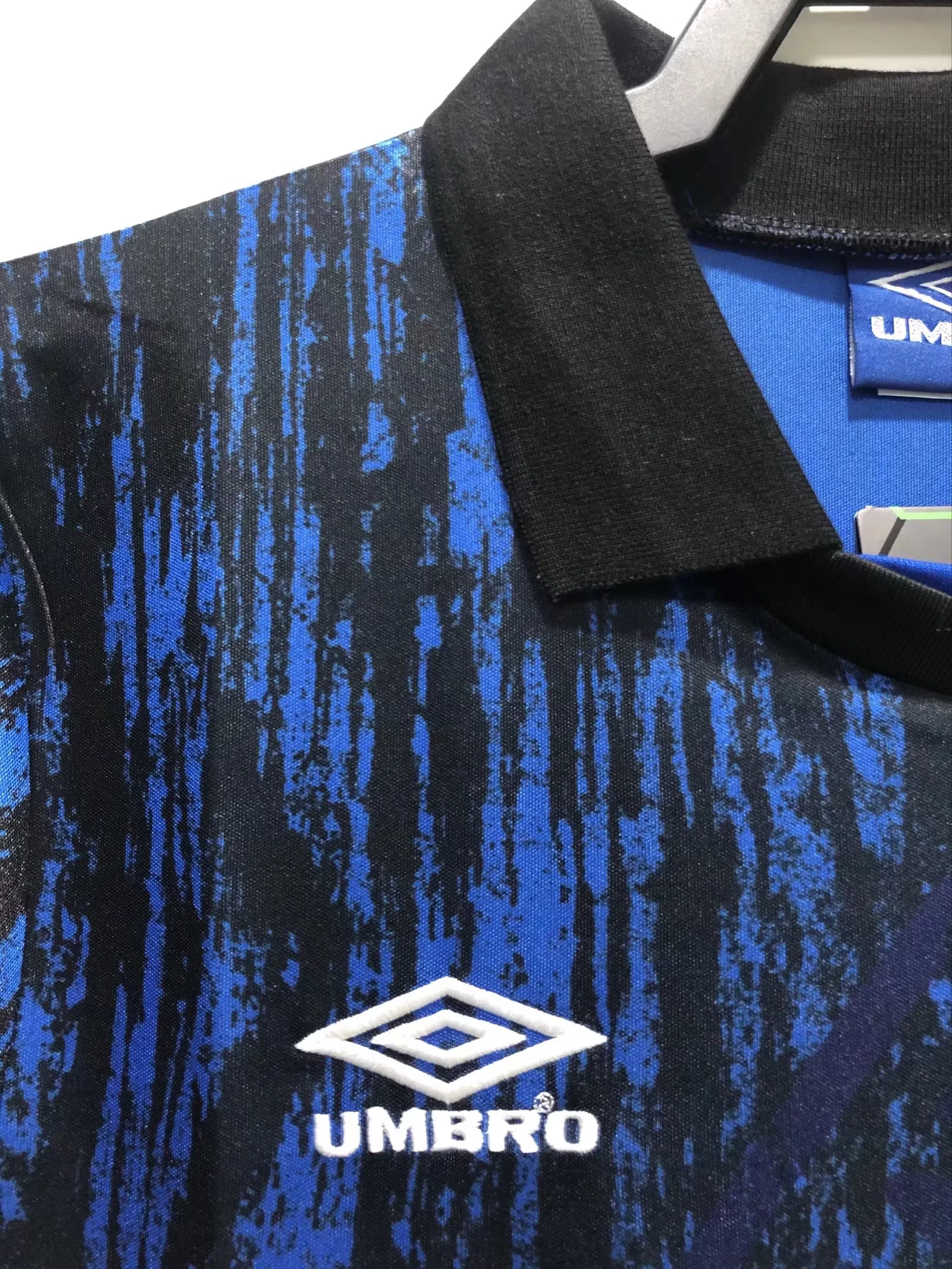1993 Manchester United black retro jersey view 10